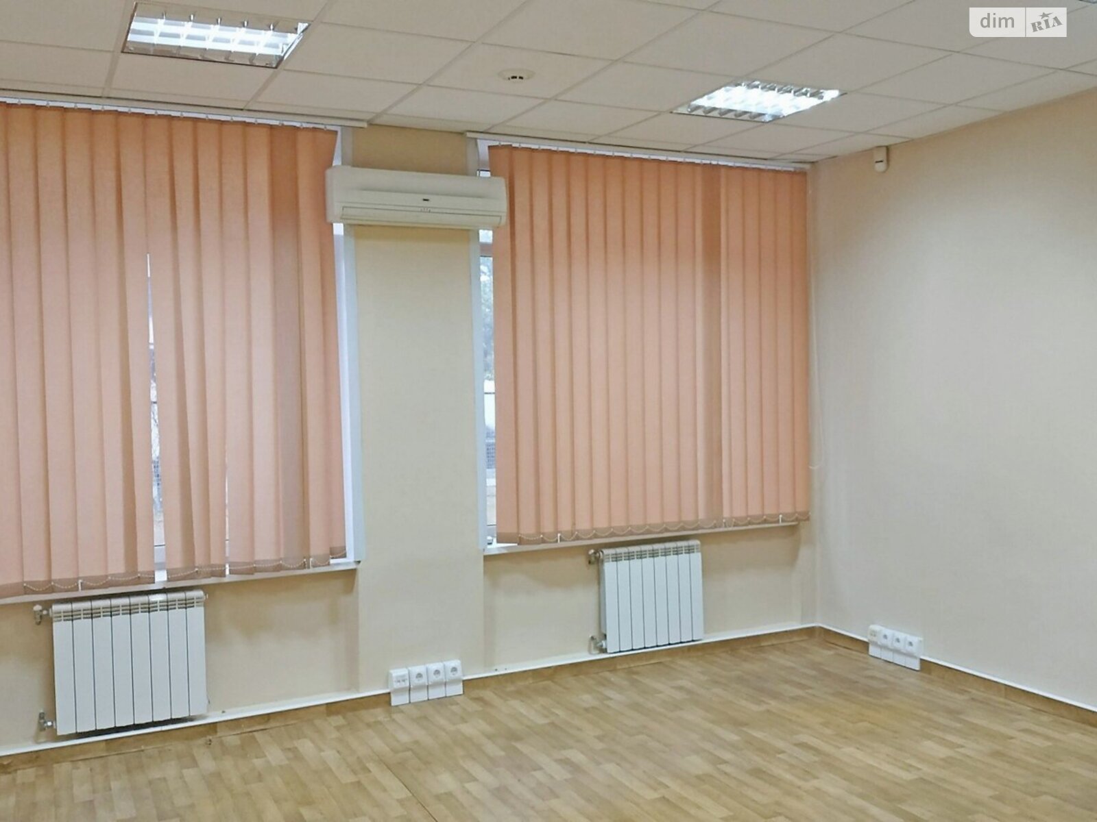 Аренда офисного помещения в Киеве, Мартовская улица, помещений - 2, этаж - 1 фото 1