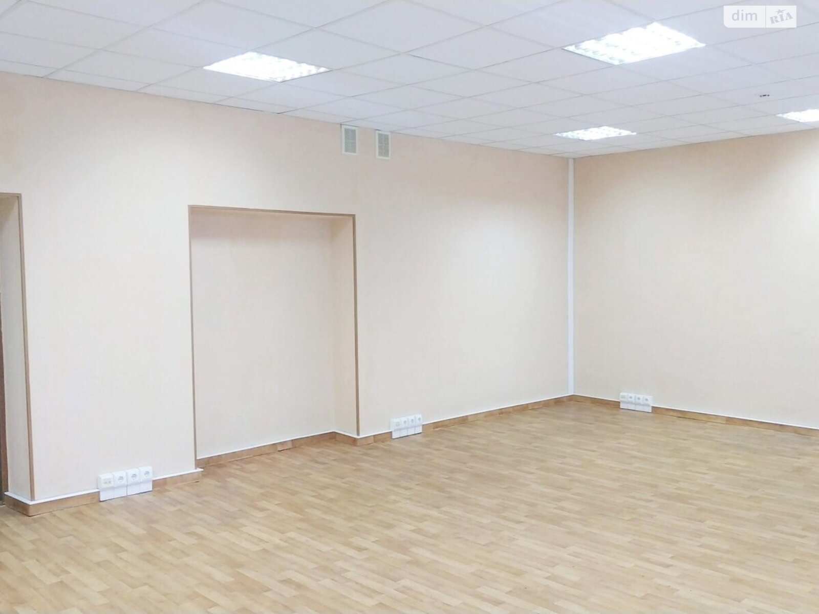 Оренда офісного приміщення в Києві, Березнева вулиця, приміщень - 1, поверх - 2 фото 1 Оренда офісного приміщення в Києві, Березнева вулиця, приміщень - 1, поверх - 2 фото 1