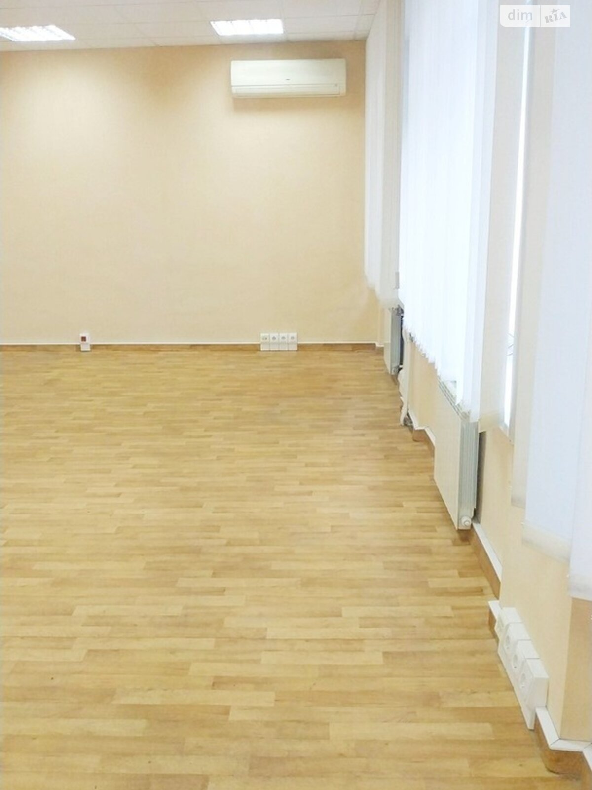 Аренда офисного помещения в Киеве, Мартовская улица, помещений - 3, этаж - 2 фото 1