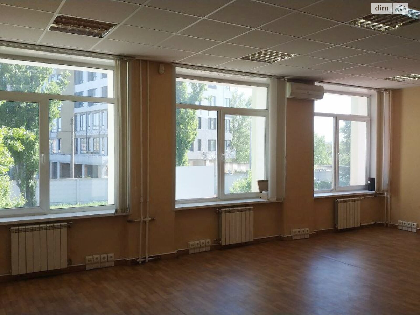 Оренда офісного приміщення в Києві, Березнева вулиця, приміщень - 3, поверх - 2 фото 1 Оренда офісного приміщення в Києві, Березнева вулиця, приміщень - 3, поверх - 2 фото 1
