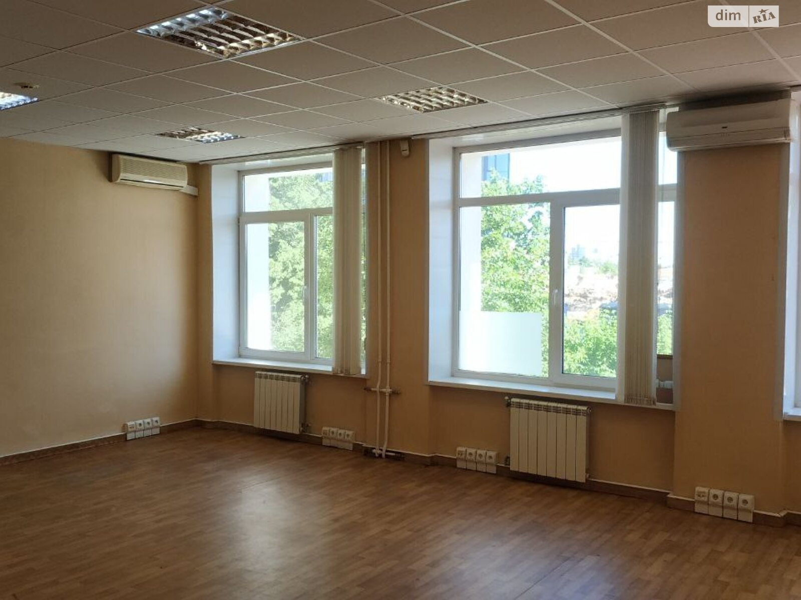 Оренда офісного приміщення в Києві, Березнева вулиця, приміщень - 3, поверх - 2 фото 1 Оренда офісного приміщення в Києві, Березнева вулиця, приміщень - 3, поверх - 2 фото 1