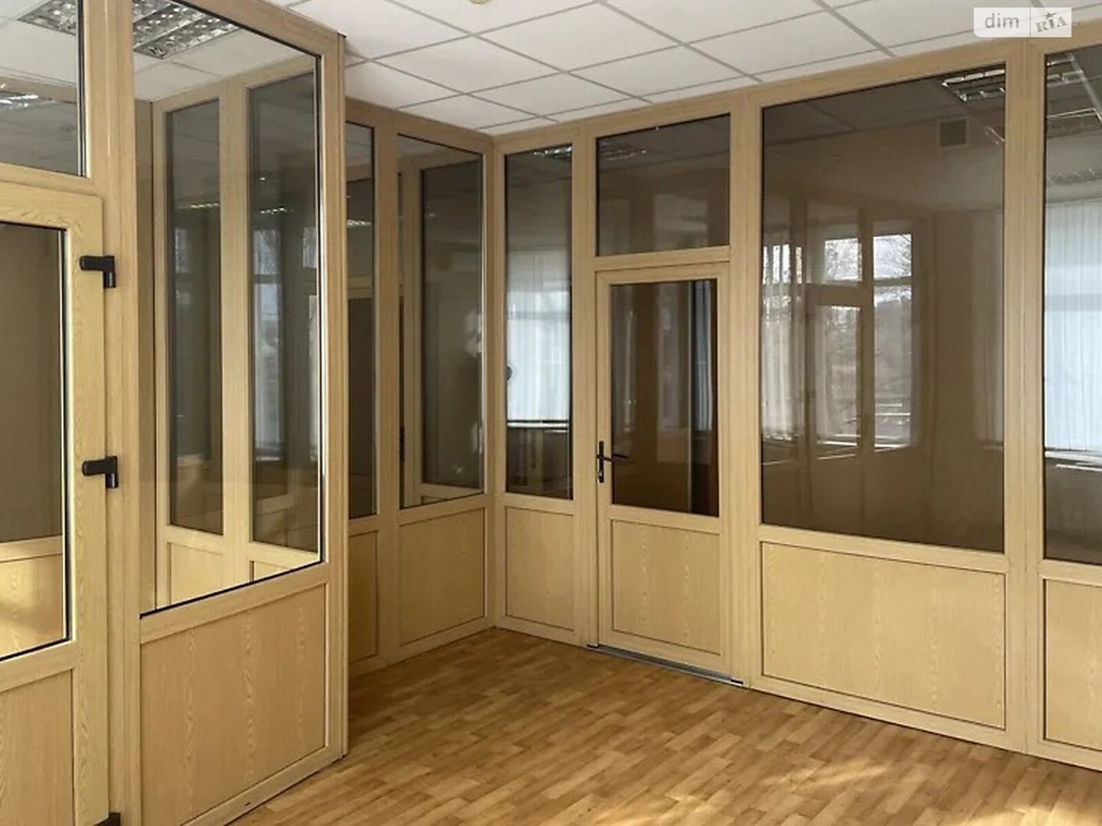 Оренда офісного приміщення в Києві, Березнева вулиця, приміщень - 4, поверх - 2 фото 1 Оренда офісного приміщення в Києві, Березнева вулиця, приміщень - 4, поверх - 2 фото 1