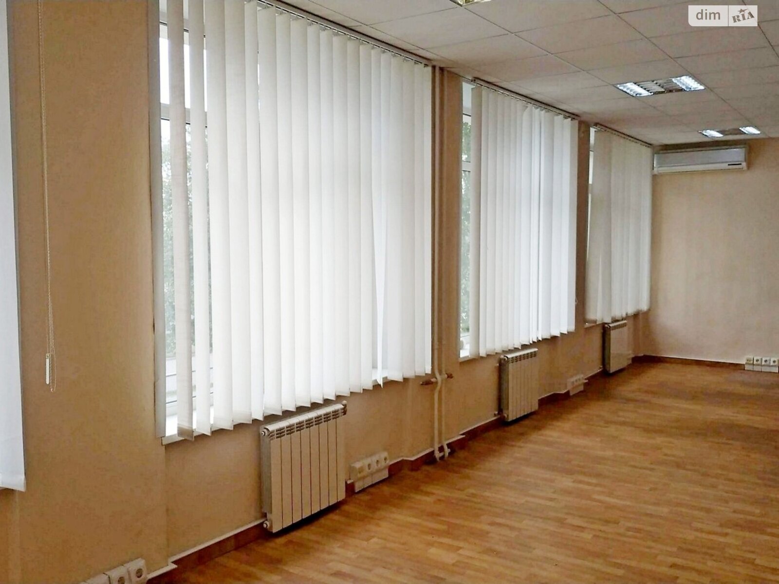 Оренда офісного приміщення в Києві, Березнева вулиця, приміщень - 1, поверх - 2 фото 1 Оренда офісного приміщення в Києві, Березнева вулиця, приміщень - 1, поверх - 2 фото 1