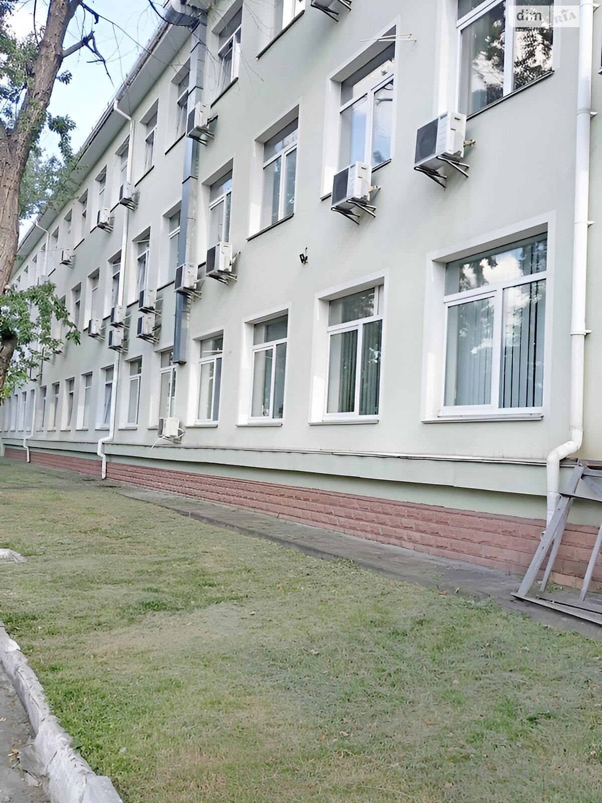 Аренда офисного помещения в Киеве, Мартовская улица, помещений - 1, этаж - 2 фото 1 Аренда офисного помещения в Киеве, Мартовская улица, помещений - 1, этаж - 2 фото 1