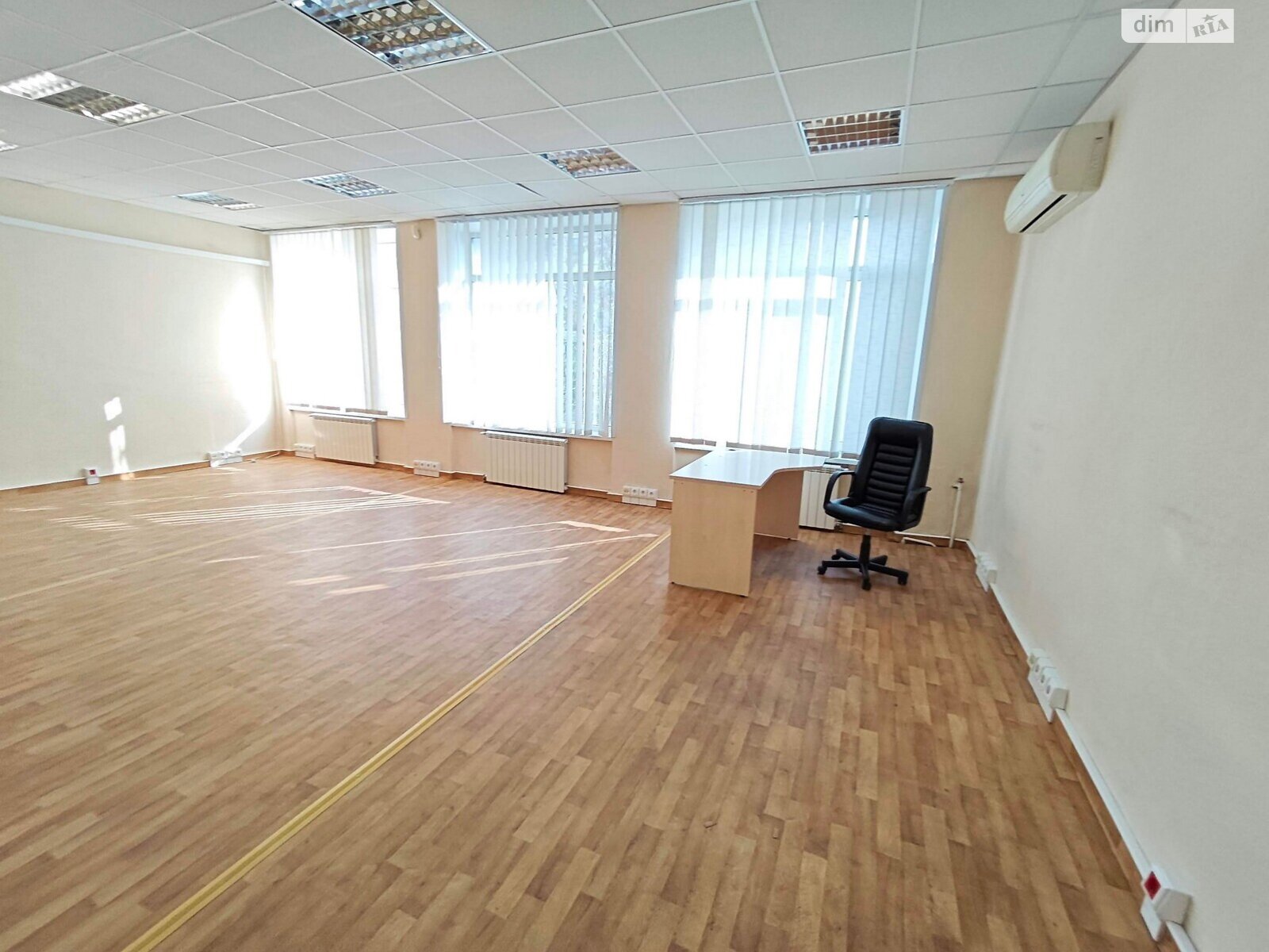 Оренда офісного приміщення в Києві, Березнева вулиця, приміщень - 1, поверх - 3 фото 1 Оренда офісного приміщення в Києві, Березнева вулиця, приміщень - 1, поверх - 3 фото 1