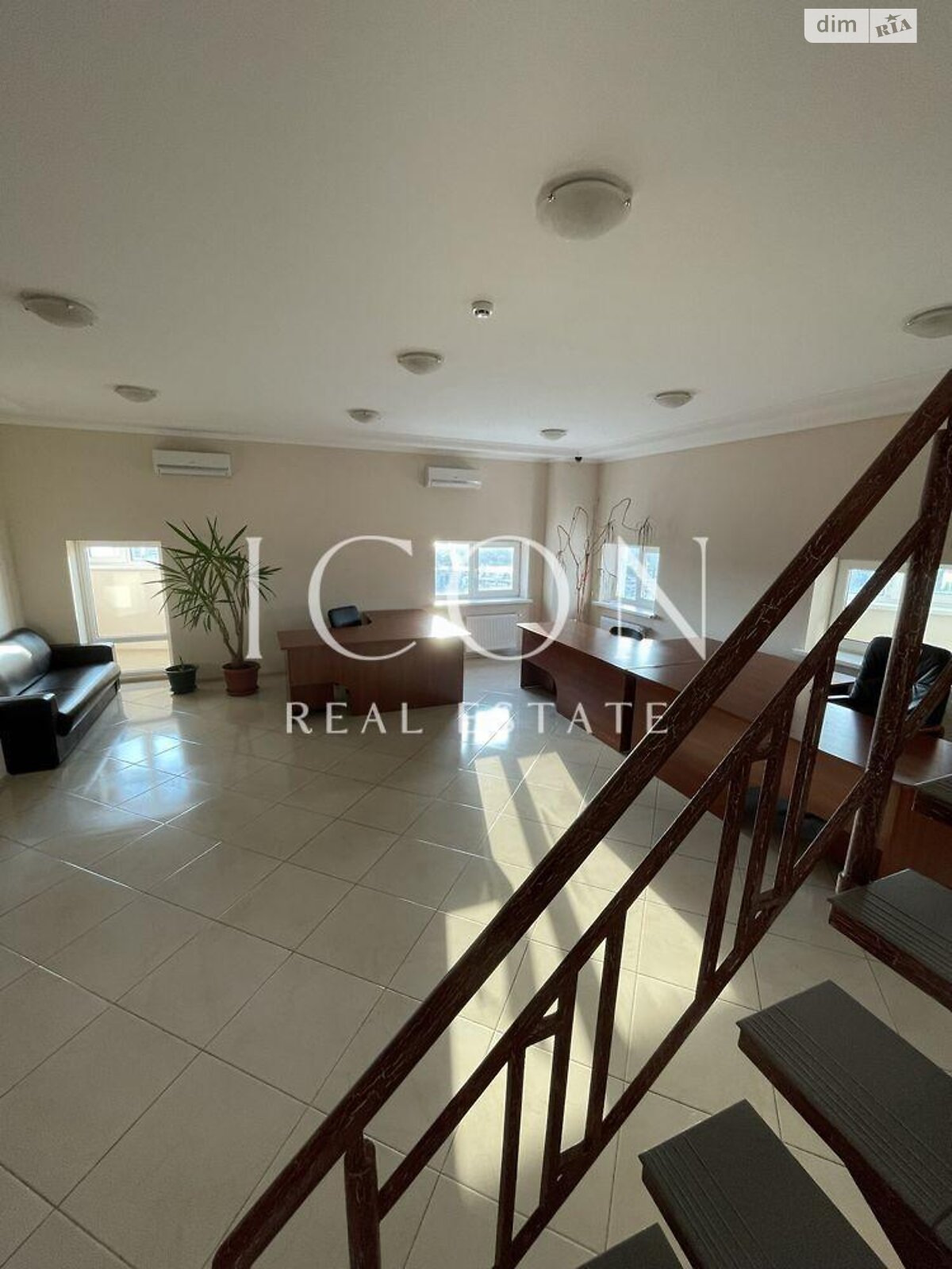 Аренда офисного помещения в Киеве, Павла Тычины проспект 18Б, помещений - 1, этаж - 25 фото 1 Аренда офисного помещения в Киеве, Павла Тычины проспект 18Б, помещений - 1, этаж - 25 фото 1