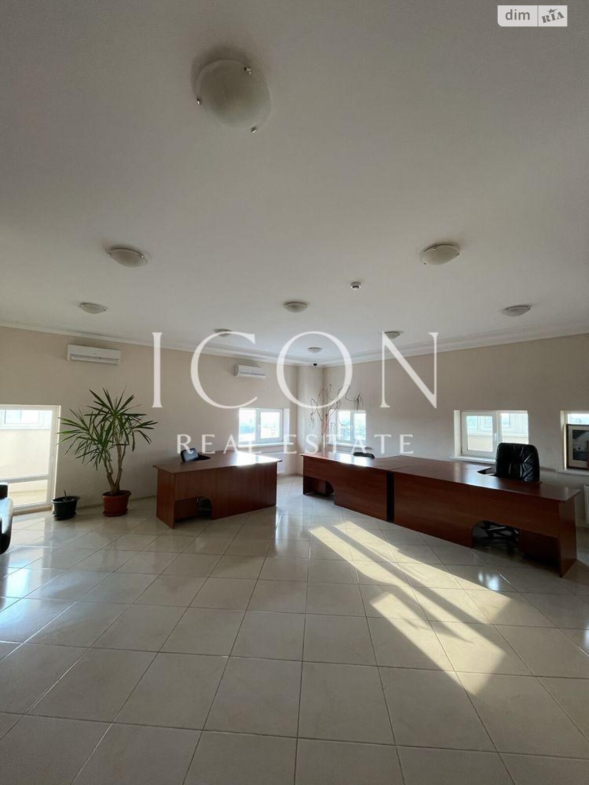 Аренда офисного помещения в Киеве, Павла Тычины проспект 18Б, помещений - 1, этаж - 25 фото 1 Аренда офисного помещения в Киеве, Павла Тычины проспект 18Б, помещений - 1, этаж - 25 фото 1