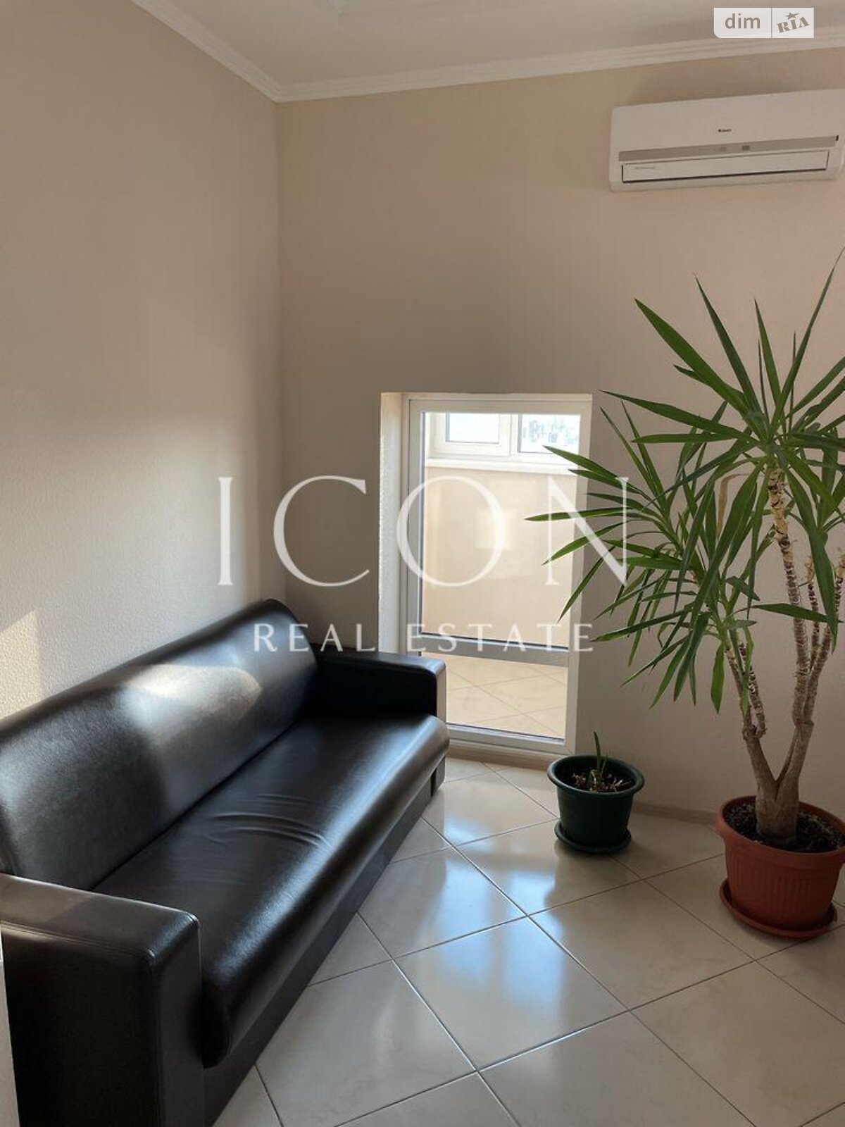 Аренда офисного помещения в Киеве, Павла Тычины проспект 18Б, помещений - 1, этаж - 25 фото 1 Аренда офисного помещения в Киеве, Павла Тычины проспект 18Б, помещений - 1, этаж - 25 фото 1