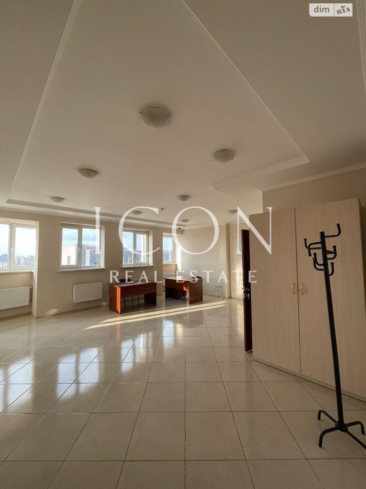 Аренда офисного помещения в Киеве, Павла Тычины проспект 18Б, помещений - 1, этаж - 25 фото 1 Аренда офисного помещения в Киеве, Павла Тычины проспект 18Б, помещений - 1, этаж - 25 фото 1