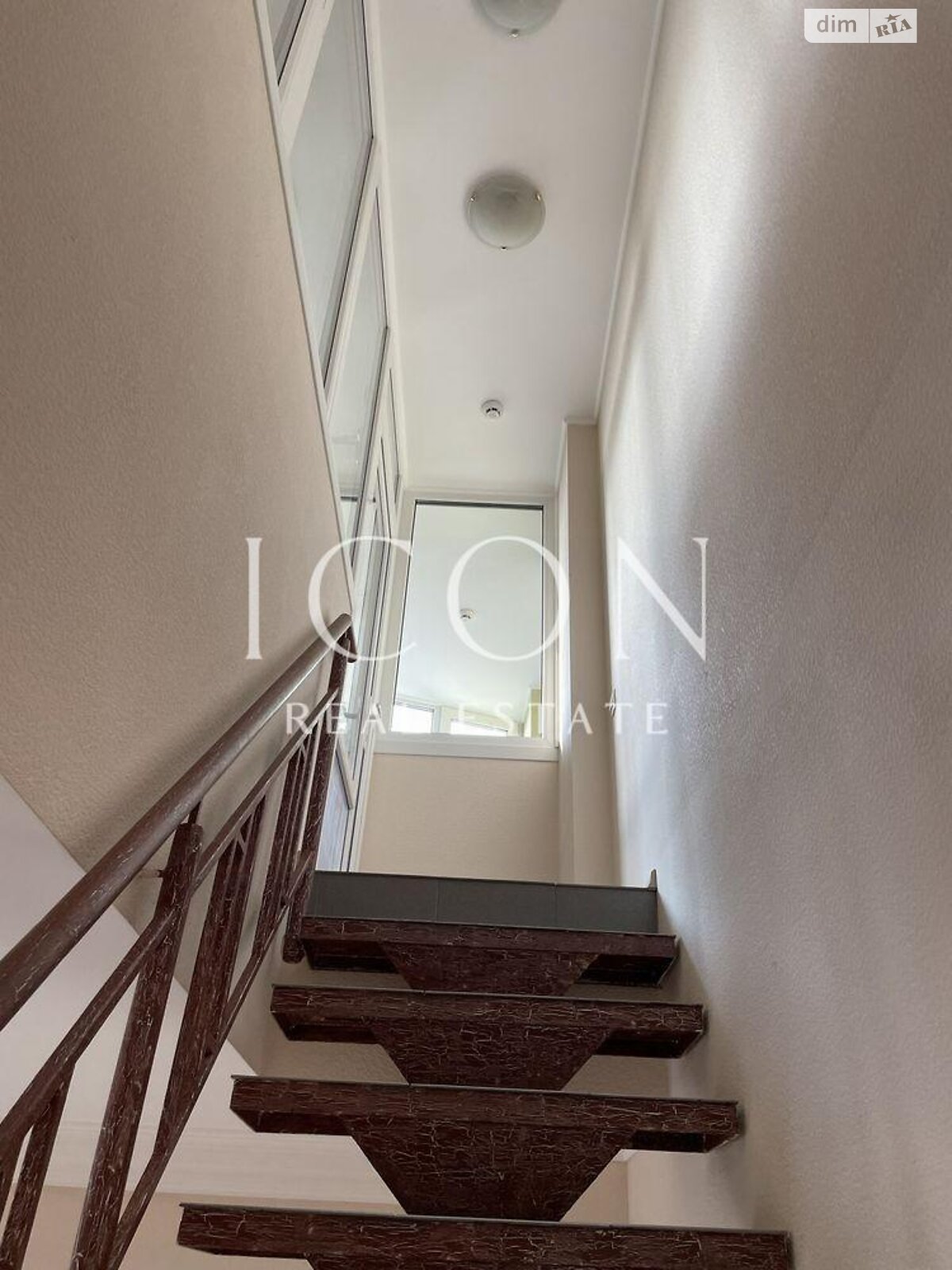 Аренда офисного помещения в Киеве, Павла Тычины проспект 18Б, помещений - 1, этаж - 25 фото 1 Аренда офисного помещения в Киеве, Павла Тычины проспект 18Б, помещений - 1, этаж - 25 фото 1