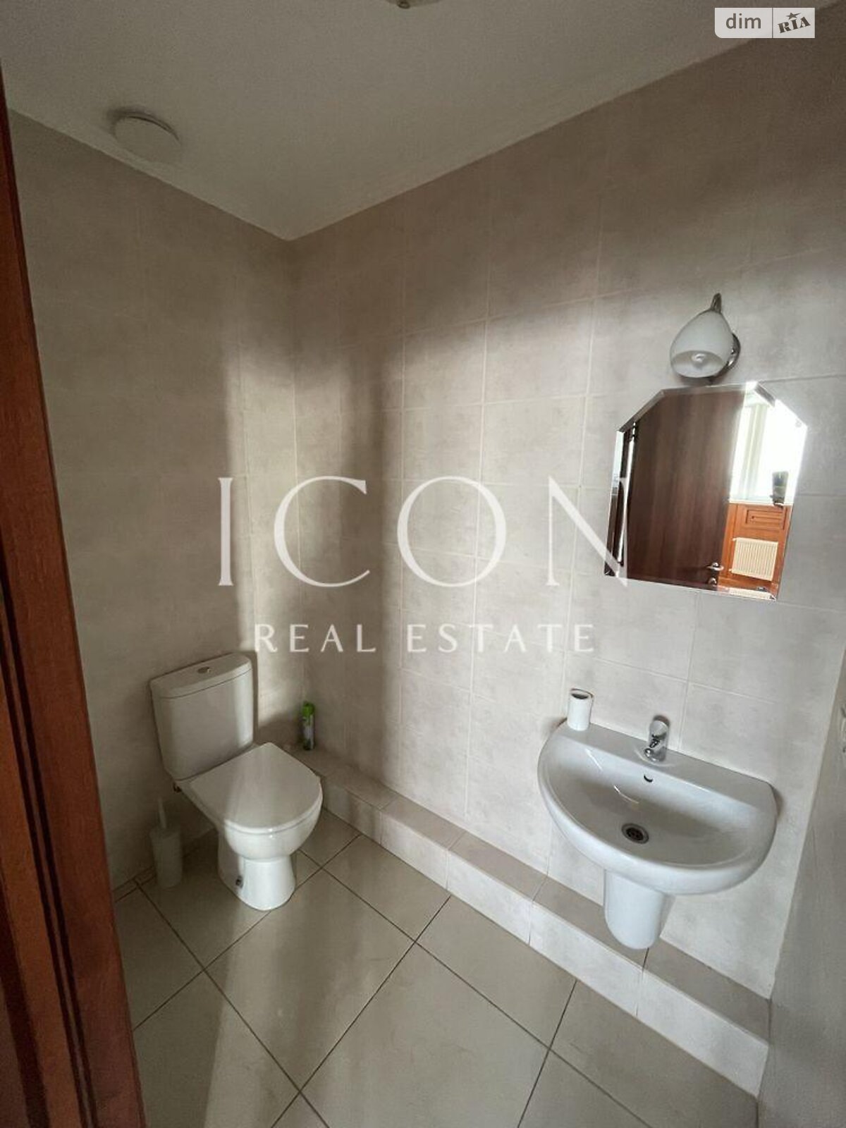 Аренда офисного помещения в Киеве, Павла Тычины проспект 18Б, помещений - 1, этаж - 25 фото 1 Аренда офисного помещения в Киеве, Павла Тычины проспект 18Б, помещений - 1, этаж - 25 фото 1