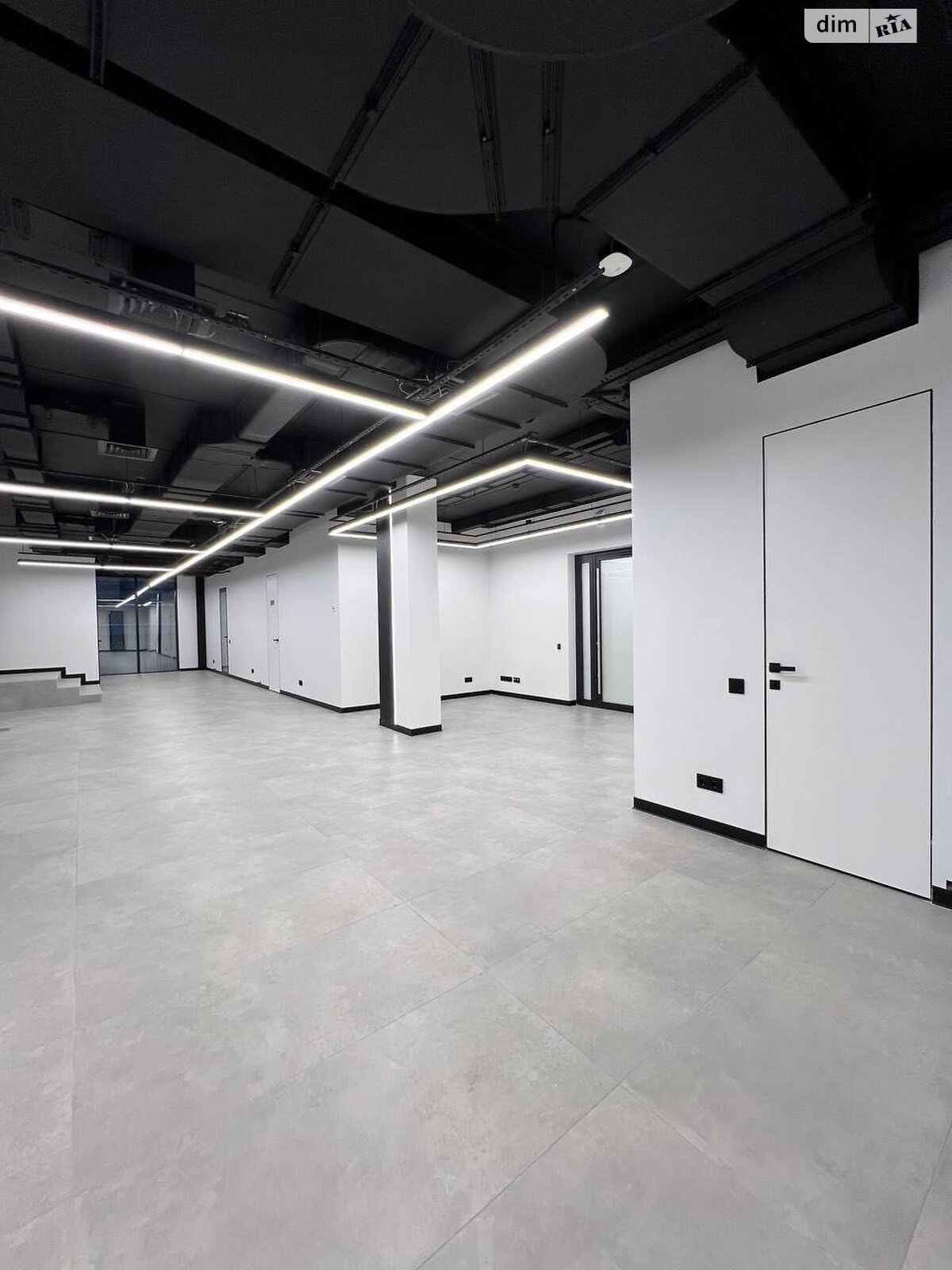 Оренда офісного приміщення в Києві, Красилівська вулиця, приміщень - 1, поверх - 1 фото 1 Оренда офісного приміщення в Києві, Красилівська вулиця, приміщень - 1, поверх - 1 фото 1