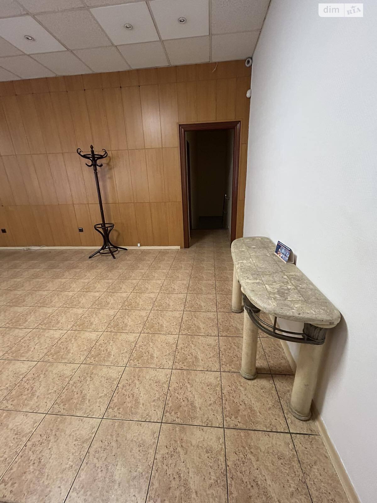 Аренда офисного помещения в Киеве, Антоновича (Горького) улица 4/6, помещений -, этаж - 1 фото 1 Аренда офисного помещения в Киеве, Антоновича (Горького) улица 4/6, помещений -, этаж - 1 фото 1