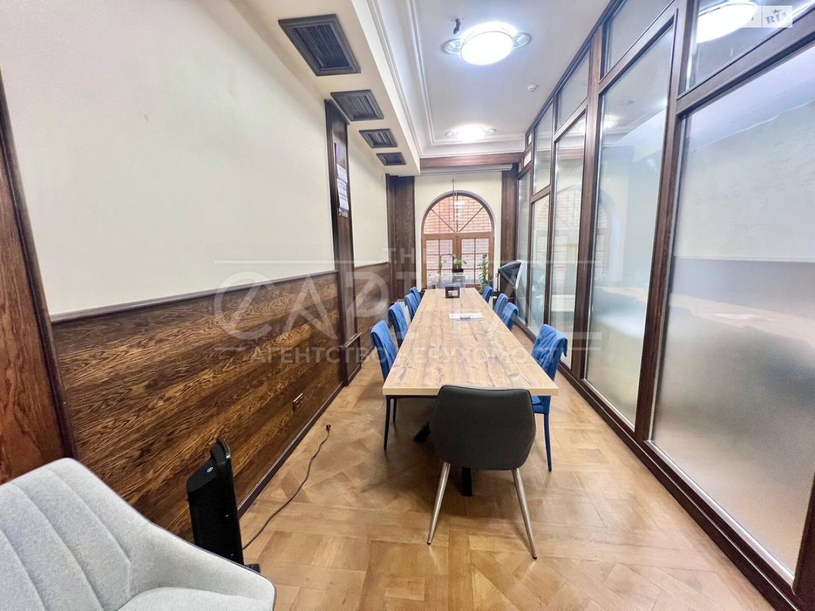 Аренда офисного помещения в Киеве, Жилянская улица 72А, помещений - 3, этаж - 2 фото 1