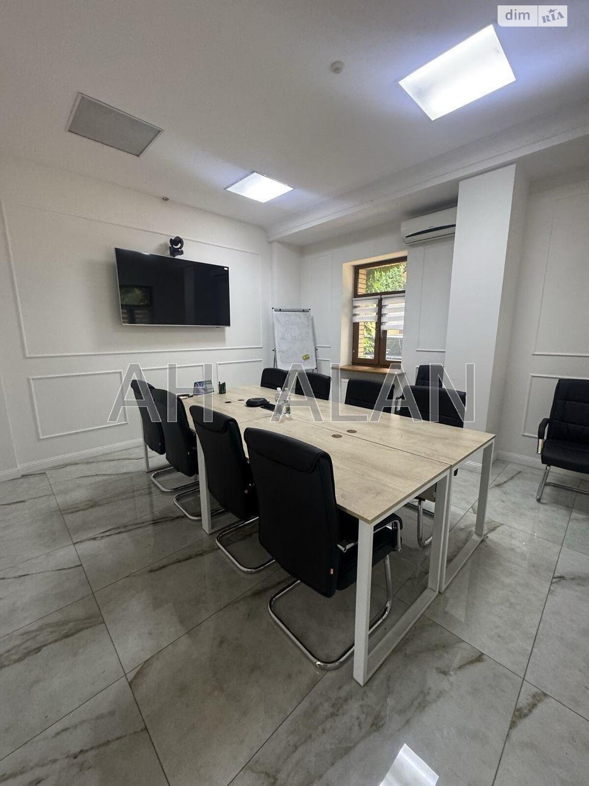 Аренда офисного помещения в Киеве, Жилянская улица, помещений - 22, этаж - 1 фото 1 Аренда офисного помещения в Киеве, Жилянская улица, помещений - 22, этаж - 1 фото 1