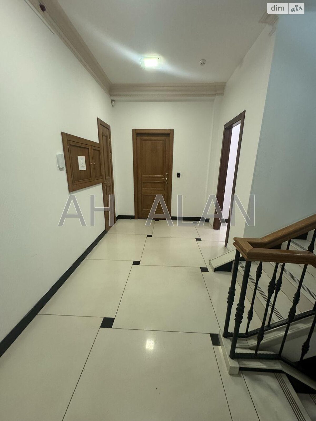 Аренда офисного помещения в Киеве, Жилянская улица, помещений - 22, этаж - 1 фото 1 Аренда офисного помещения в Киеве, Жилянская улица, помещений - 22, этаж - 1 фото 1