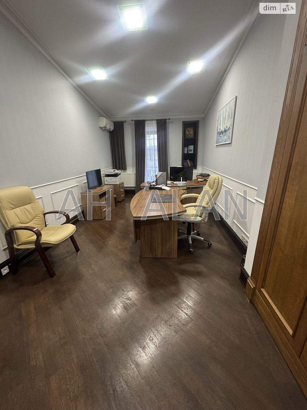 Аренда офисного помещения в Киеве, Жилянская улица, помещений - 22, этаж - 1 фото 1 Аренда офисного помещения в Киеве, Жилянская улица, помещений - 22, этаж - 1 фото 1