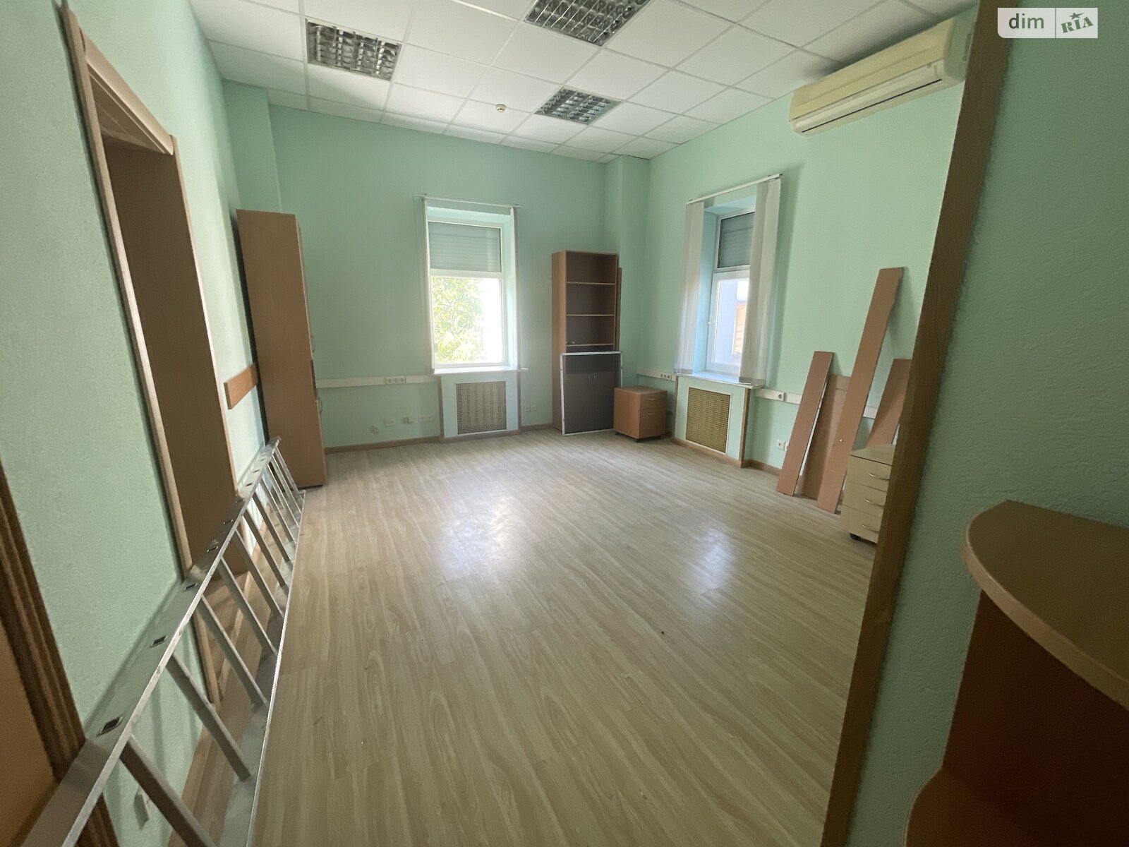Оренда офісного приміщення в Києві, Саксаганського вулиця 67Б, приміщень - 40, поверх - 1 фото 1 Оренда офісного приміщення в Києві, Саксаганського вулиця 67Б, приміщень - 40, поверх - 1 фото 1