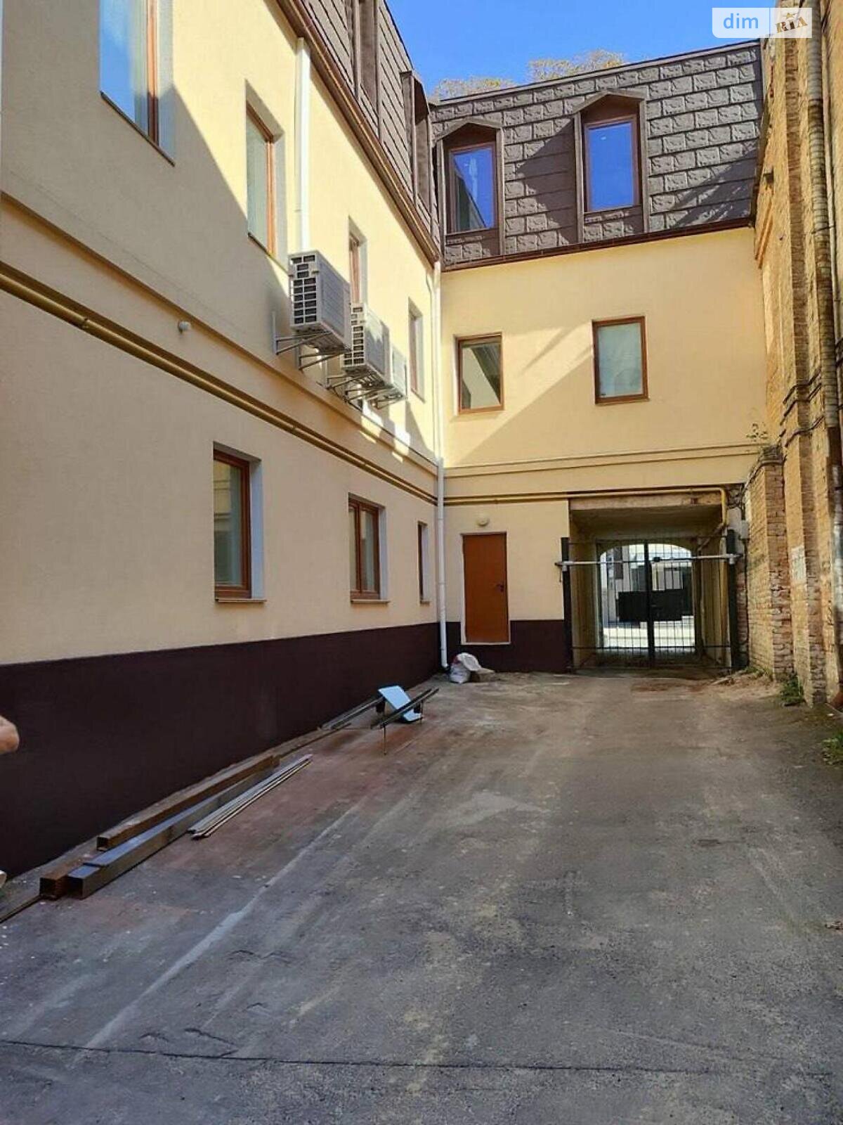 Аренда офисного помещения в Киеве, Ивана Франко улица 26, помещений - 10, этаж - 1 фото 1 Аренда офисного помещения в Киеве, Ивана Франко улица 26, помещений - 10, этаж - 1 фото 1