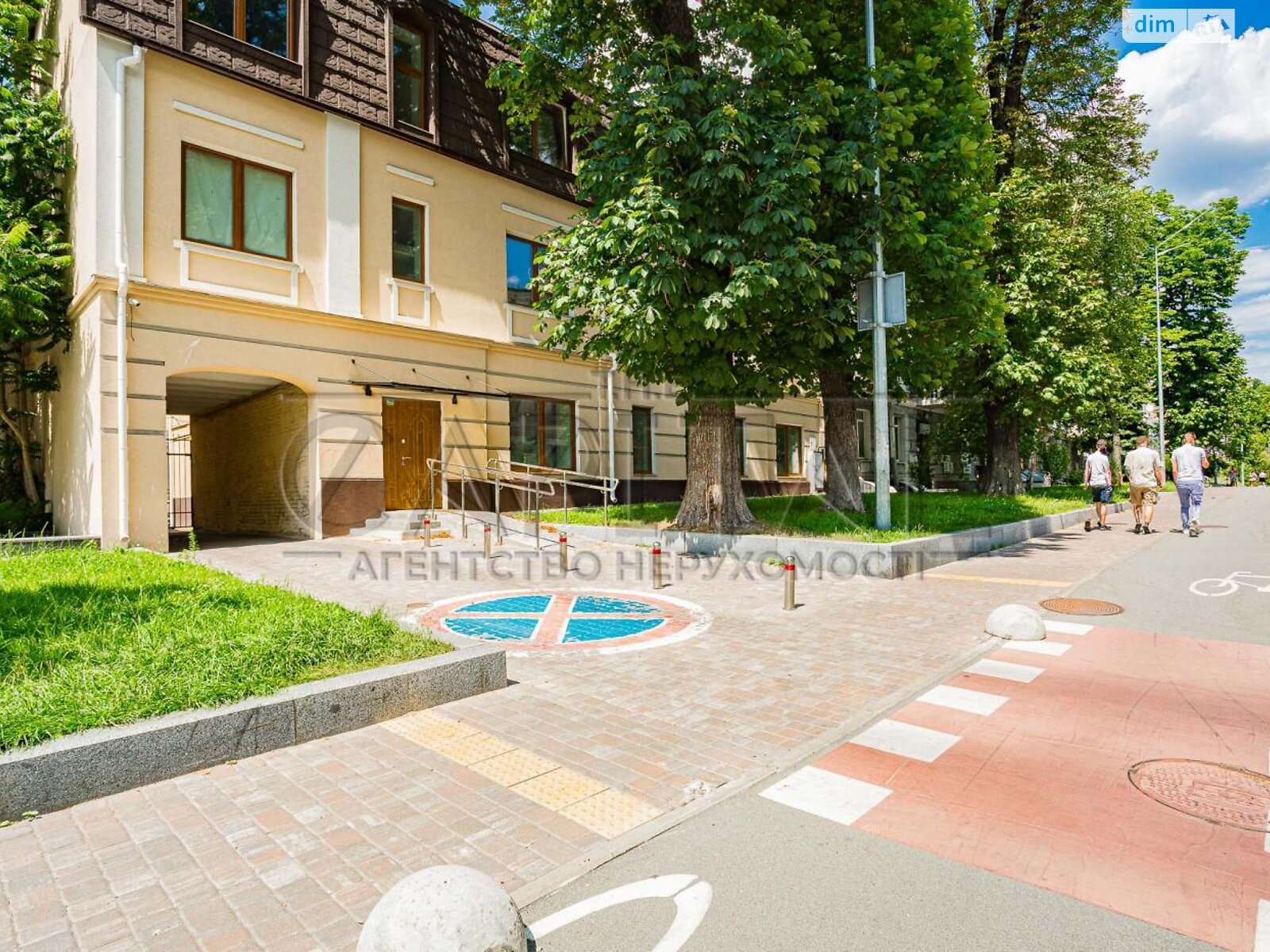 Аренда офисного помещения в Киеве, Ивана Франко улица 26, помещений - 10, этаж - 1 фото 1 Аренда офисного помещения в Киеве, Ивана Франко улица 26, помещений - 10, этаж - 1 фото 1