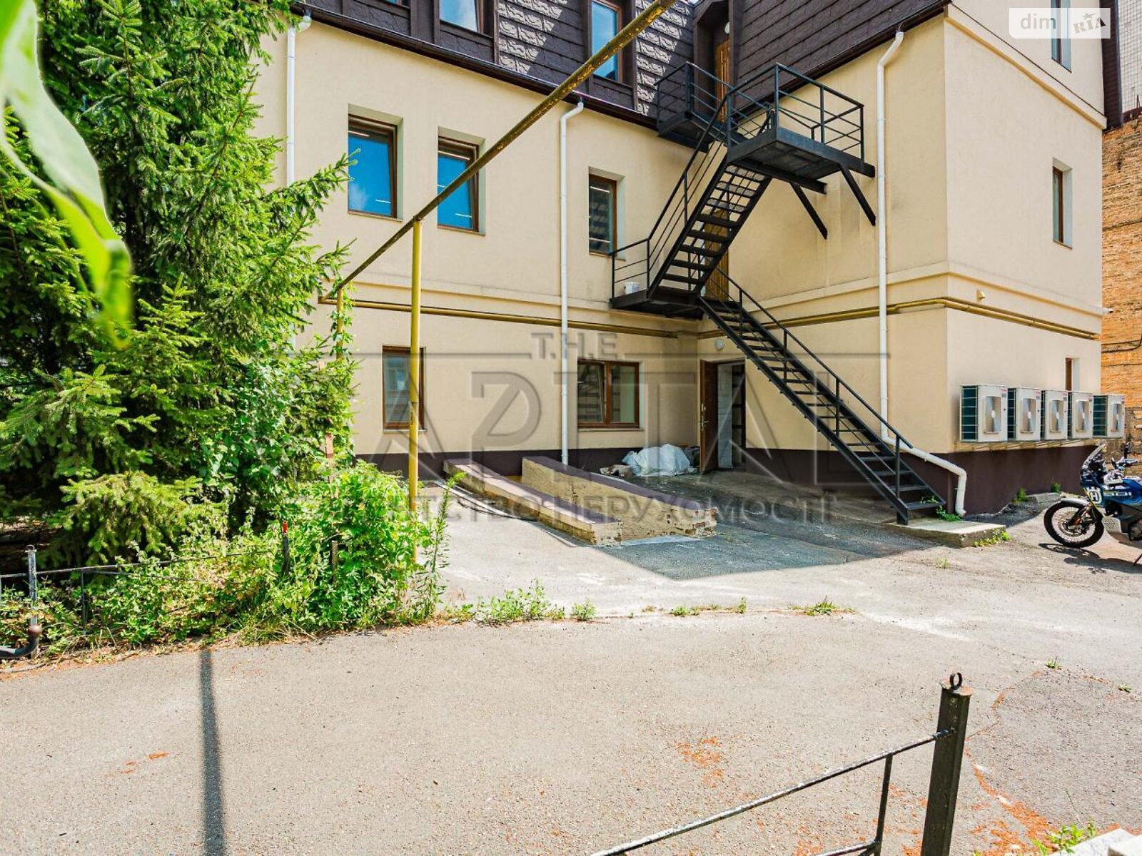 Аренда офисного помещения в Киеве, Ивана Франко улица 26, помещений - 10, этаж - 1 фото 1 Аренда офисного помещения в Киеве, Ивана Франко улица 26, помещений - 10, этаж - 1 фото 1