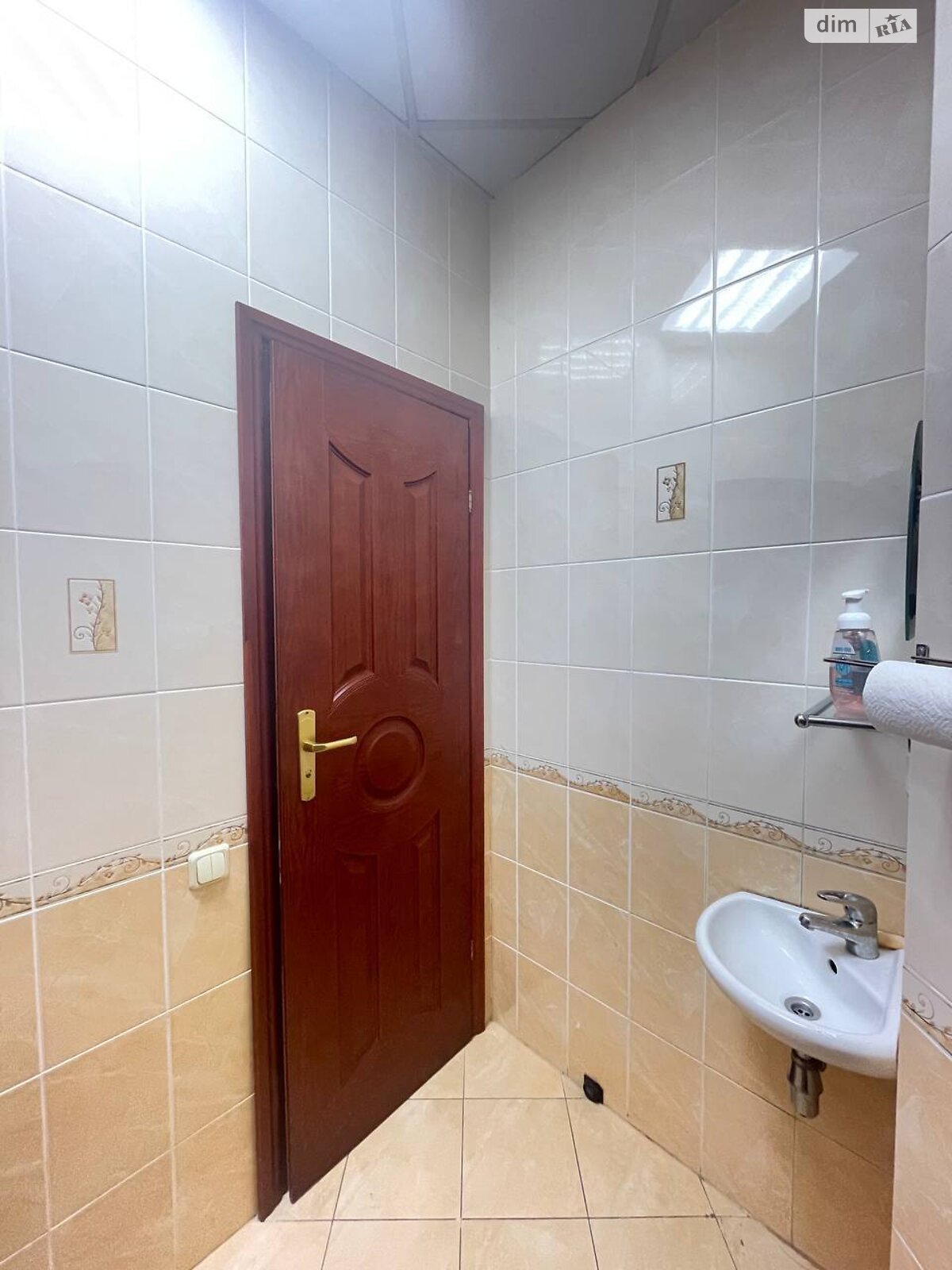 Аренда офисного помещения в Киеве, Николая Галего улица 5, помещений -, этаж - 1 фото 1