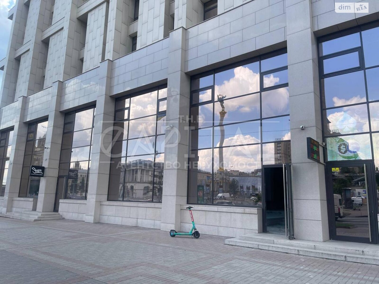 Оренда офісного приміщення в Києві, Хрещатик вулиця 1Б, приміщень - 10, поверх - 1 фото 1 Оренда офісного приміщення в Києві, Хрещатик вулиця 1Б, приміщень - 10, поверх - 1 фото 1