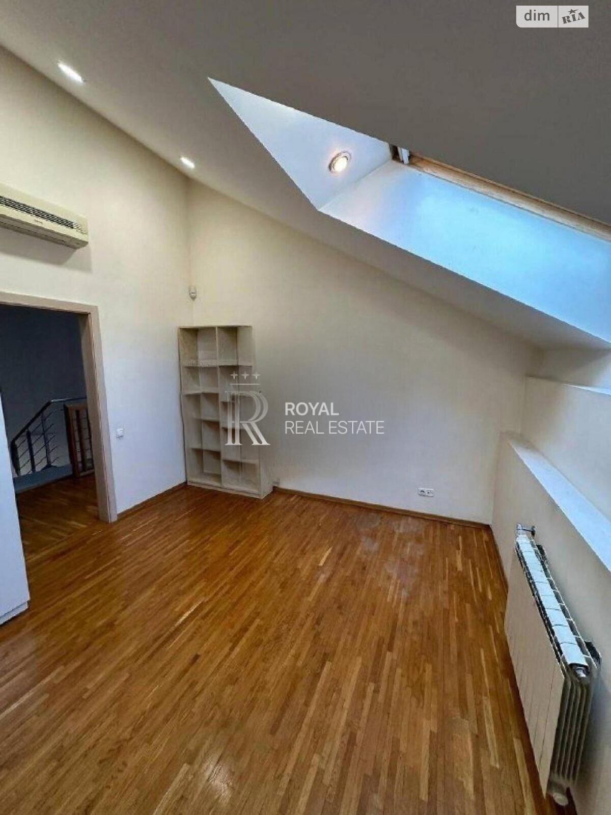 Аренда офисного помещения в Киеве, Крещатик улица, помещений - 4, этаж - 8 фото 1 Аренда офисного помещения в Киеве, Крещатик улица, помещений - 4, этаж - 8 фото 1