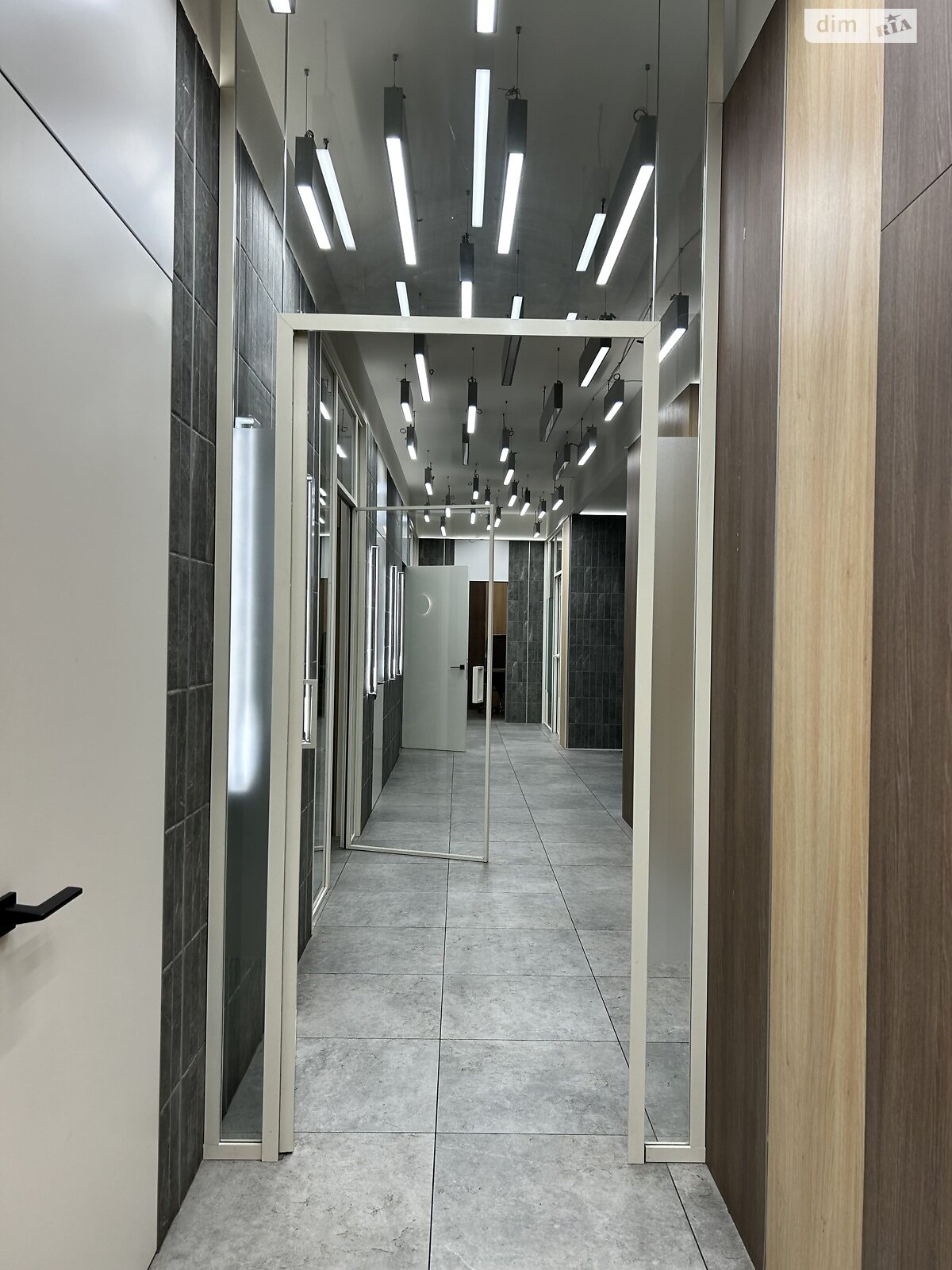 Аренда офисного помещения в Киеве, Сечевых Стрельцов (Артема) улица 44А, помещений - 5, этаж - 2 фото 1