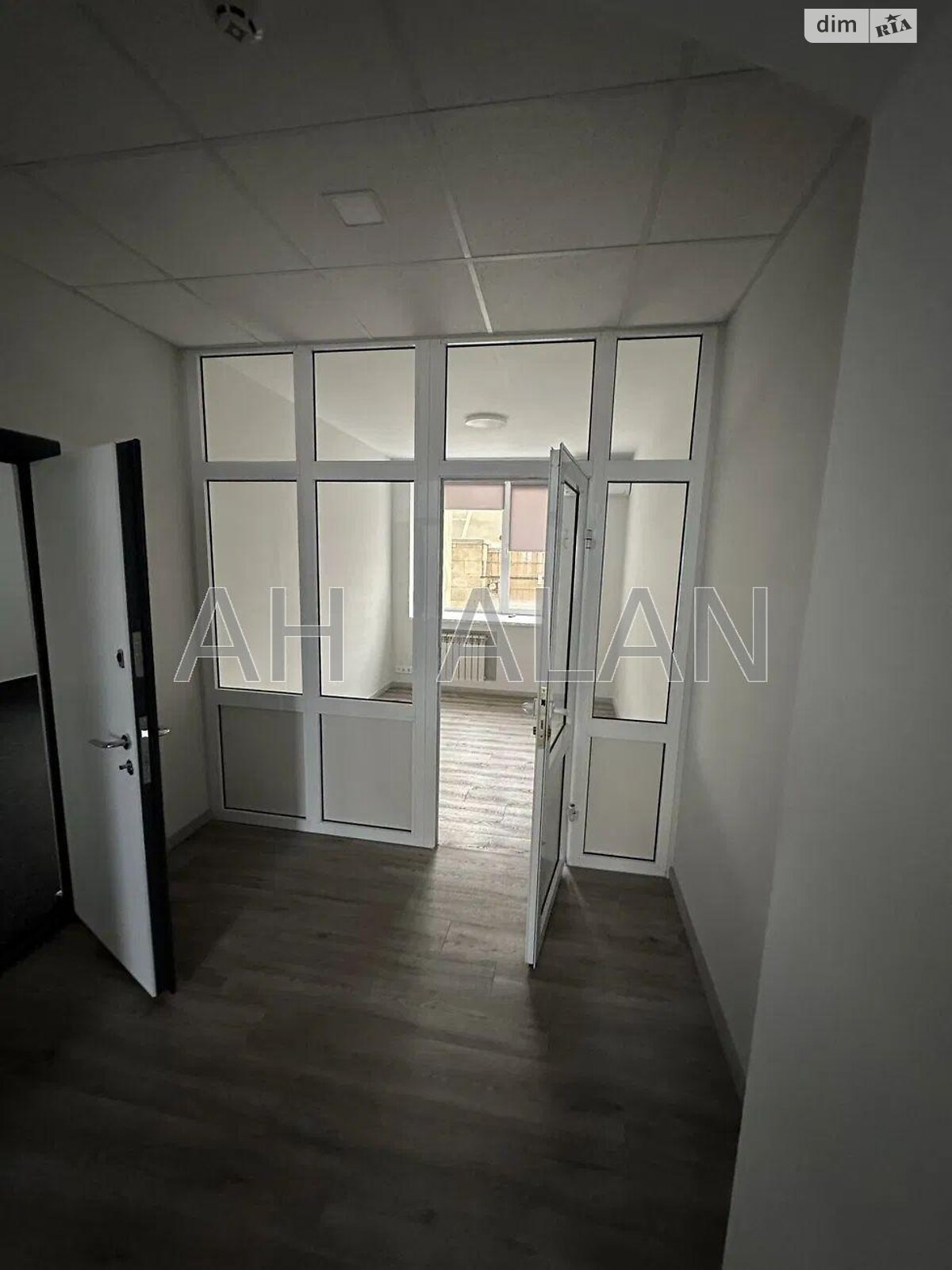 Аренда офисного помещения в Киеве, Сечевых Стрельцов (Артема) улица 37/41, помещений - 4, этаж - 2 фото 1