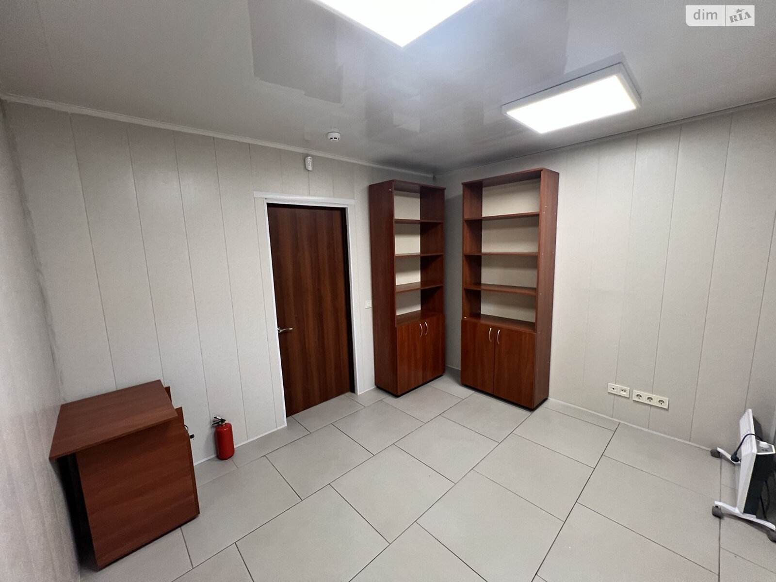 Аренда офисного помещения в Киеве, Кириловская (Фрунзе) улица 116А, помещений - 7, этаж - 1 фото 1 Аренда офисного помещения в Киеве, Кириловская (Фрунзе) улица 116А, помещений - 7, этаж - 1 фото 1