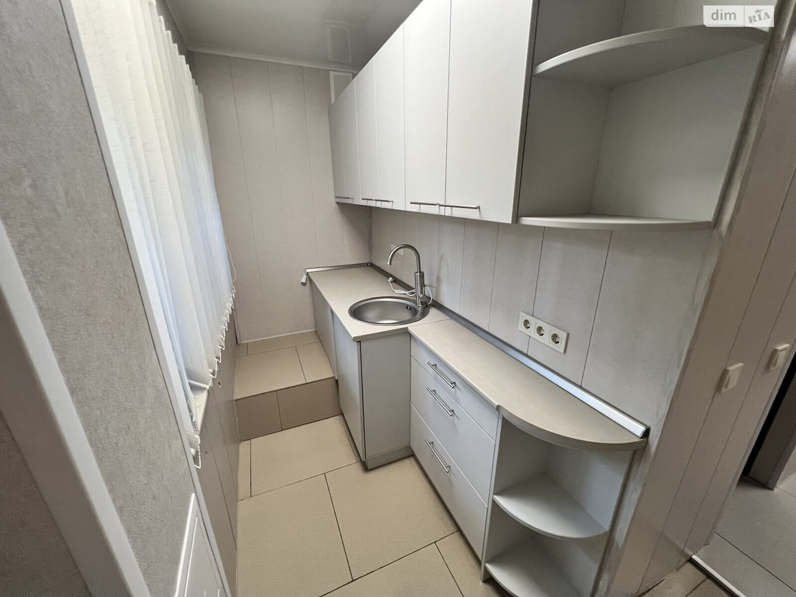 Аренда офисного помещения в Киеве, Кириловская (Фрунзе) улица 116А, помещений - 7, этаж - 1 фото 1 Аренда офисного помещения в Киеве, Кириловская (Фрунзе) улица 116А, помещений - 7, этаж - 1 фото 1