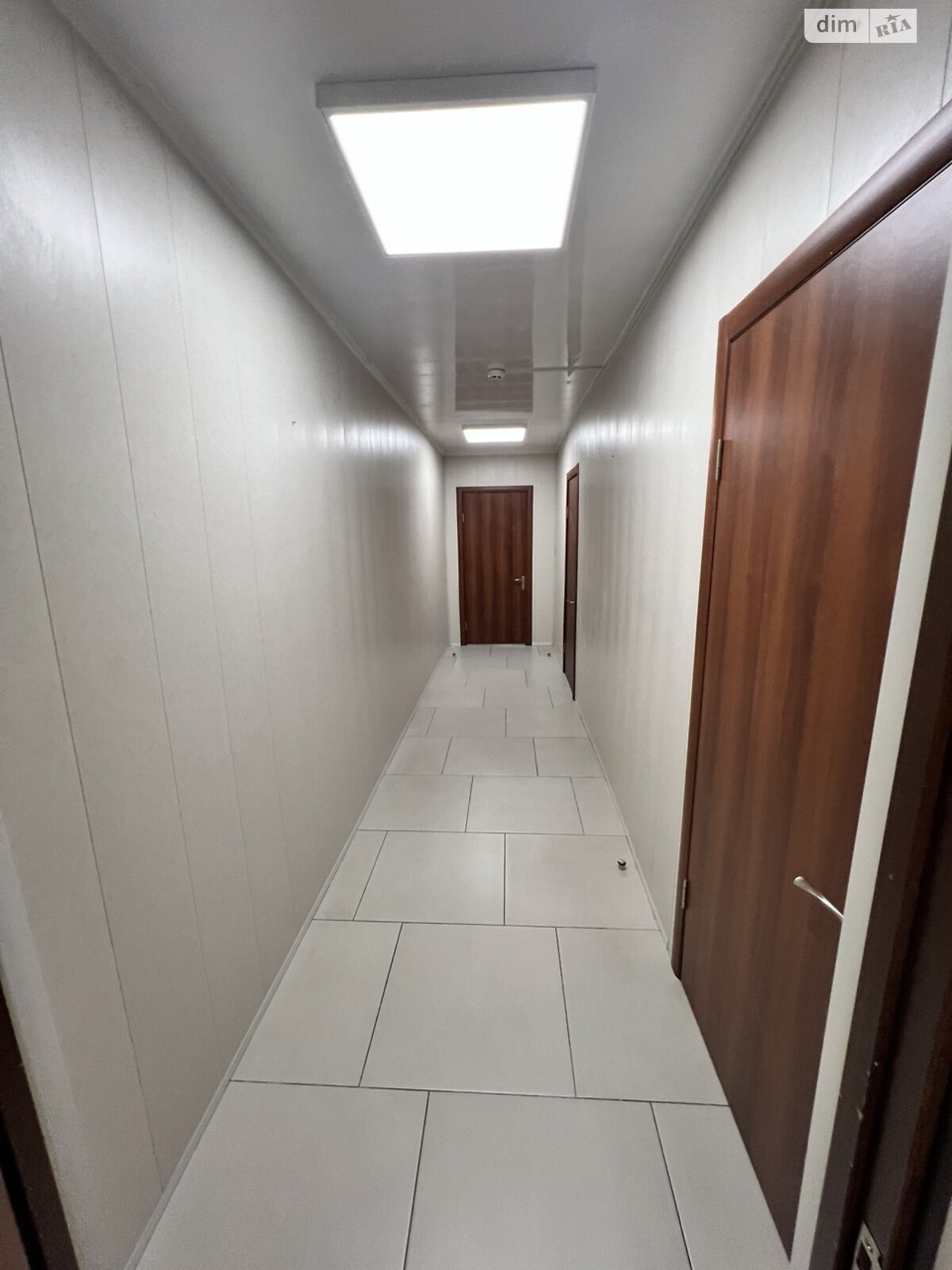 Аренда офисного помещения в Киеве, Кириловская (Фрунзе) улица 116А, помещений - 7, этаж - 1 фото 1 Аренда офисного помещения в Киеве, Кириловская (Фрунзе) улица 116А, помещений - 7, этаж - 1 фото 1