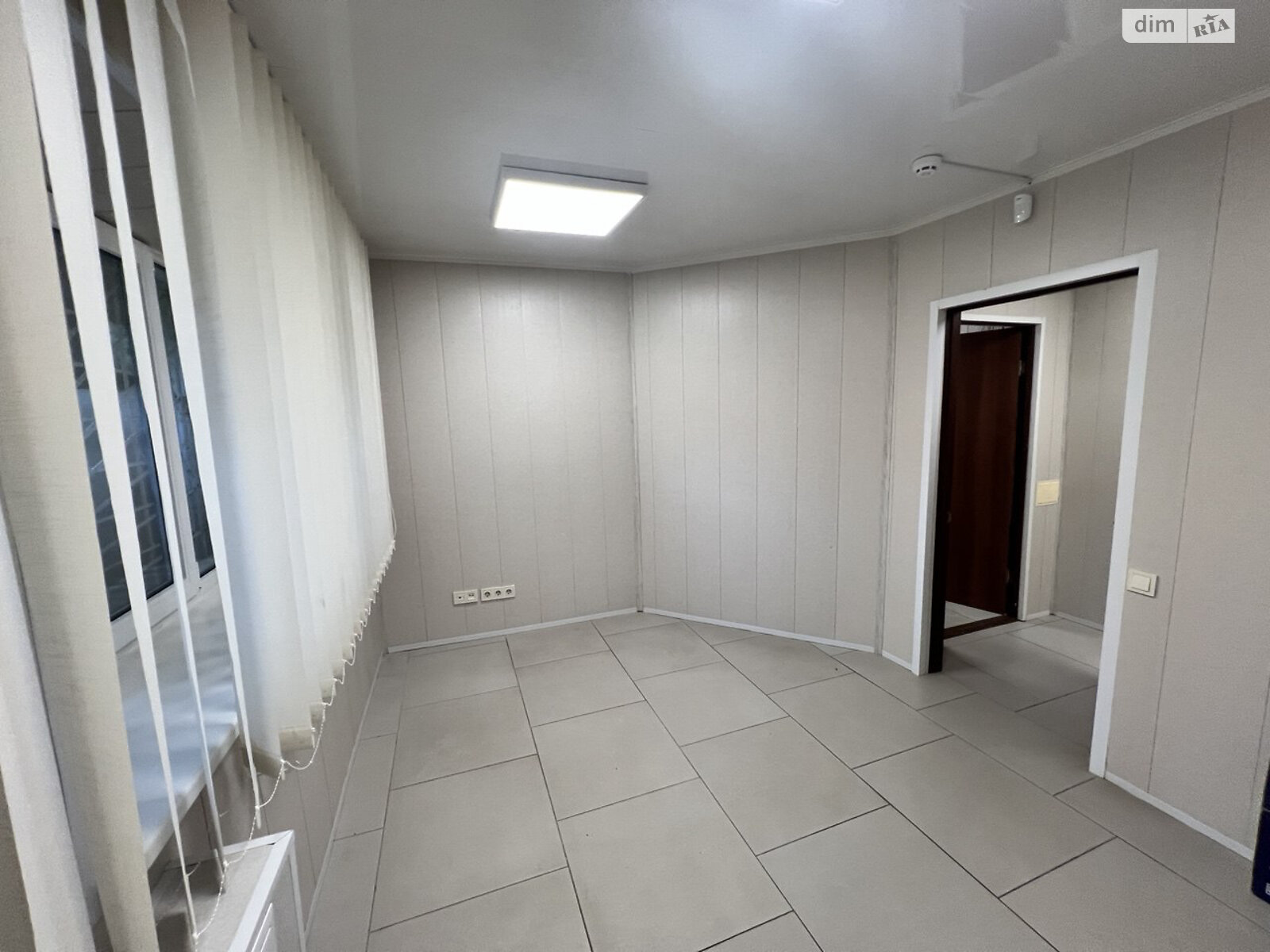 Аренда офисного помещения в Киеве, Кириловская (Фрунзе) улица 116А, помещений - 7, этаж - 1 фото 1 Аренда офисного помещения в Киеве, Кириловская (Фрунзе) улица 116А, помещений - 7, этаж - 1 фото 1