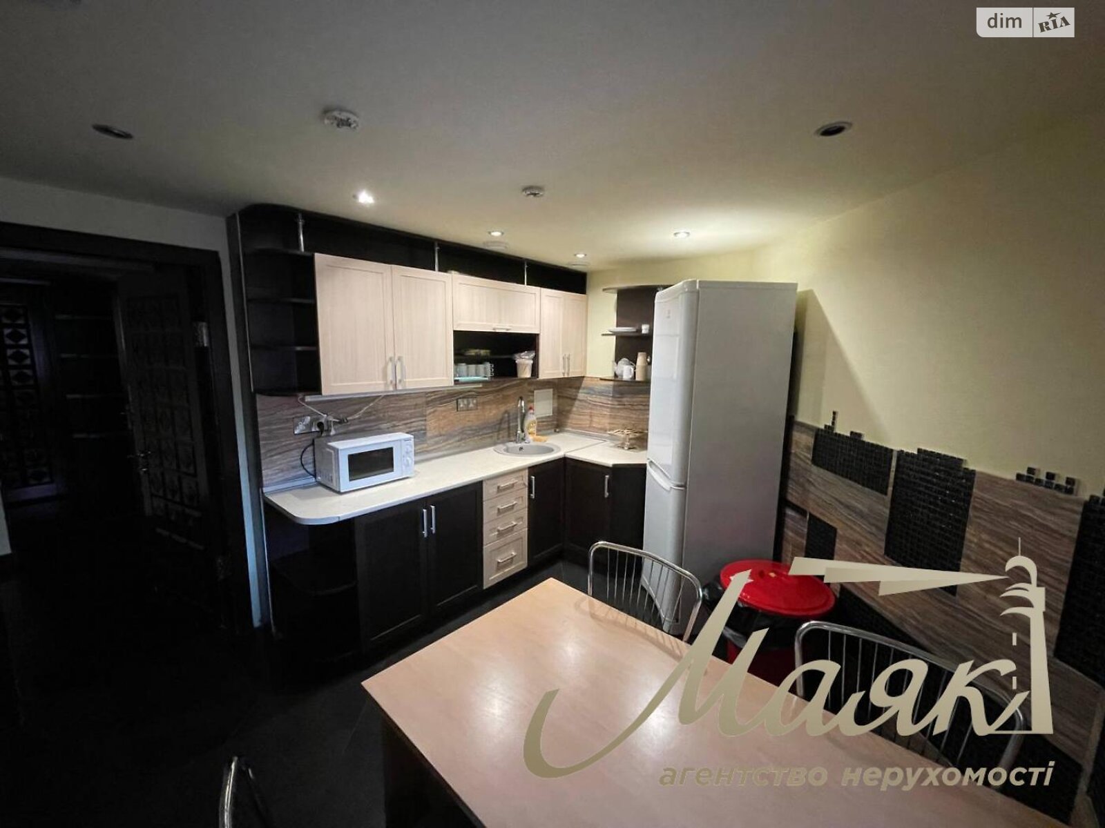 Аренда офисного помещения в Киеве, Раисы Окипной улица 4, помещений - 5, этаж - 9 фото 1 Аренда офисного помещения в Киеве, Раисы Окипной улица 4, помещений - 5, этаж - 9 фото 1