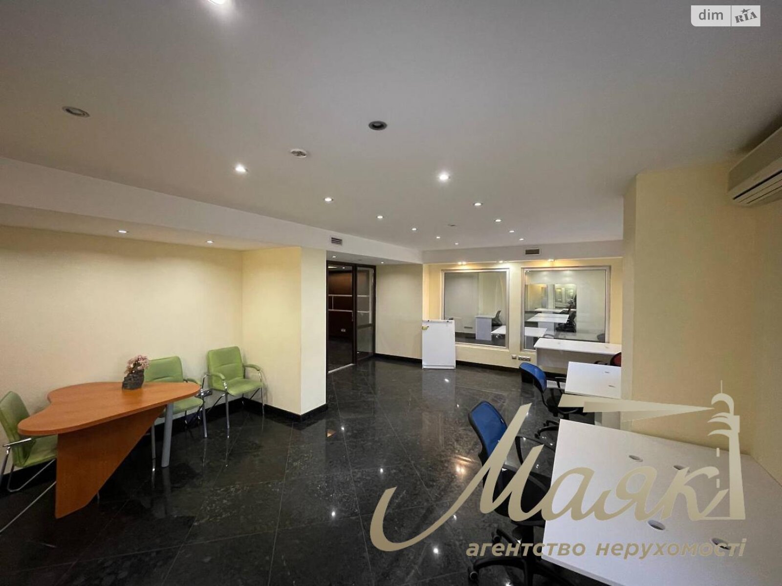 Аренда офисного помещения в Киеве, Раисы Окипной улица 4, помещений - 5, этаж - 9 фото 1 Аренда офисного помещения в Киеве, Раисы Окипной улица 4, помещений - 5, этаж - 9 фото 1
