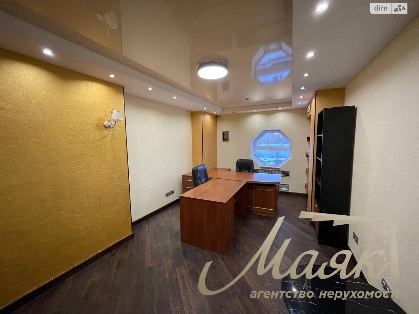 Аренда офисного помещения в Киеве, Раисы Окипной улица 4, помещений - 5, этаж - 9 фото 1 Аренда офисного помещения в Киеве, Раисы Окипной улица 4, помещений - 5, этаж - 9 фото 1