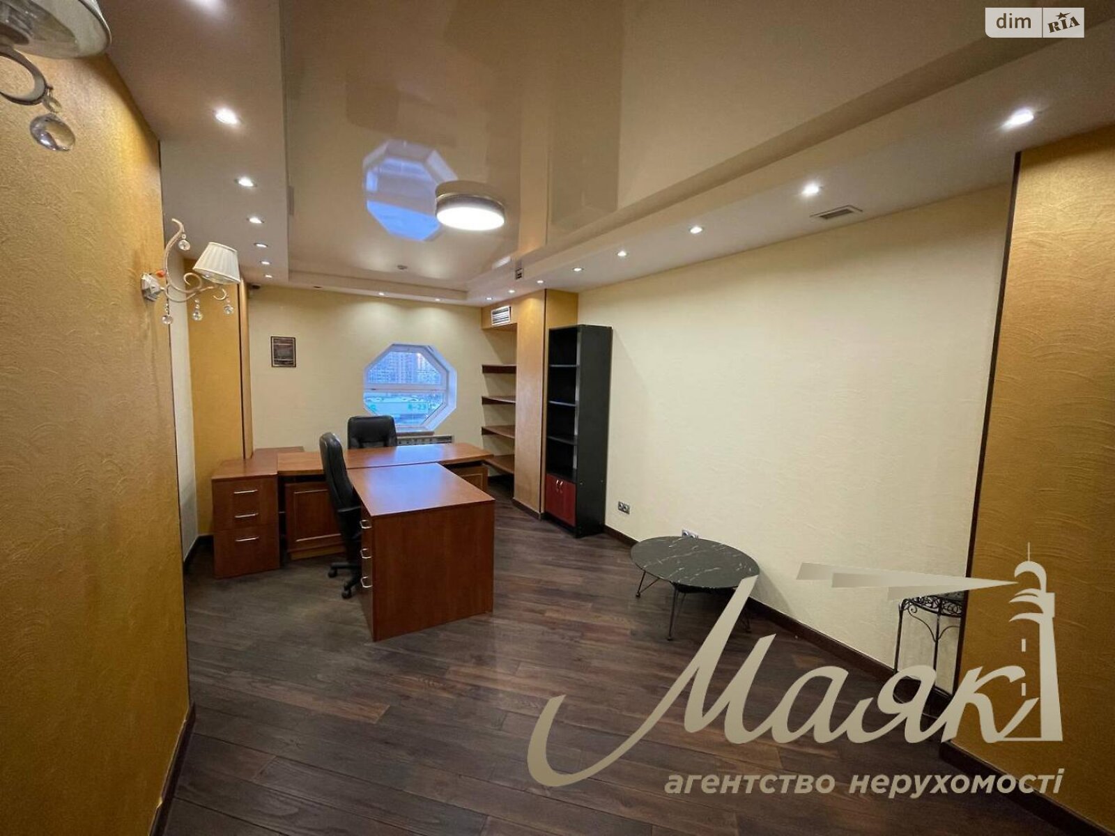 Аренда офисного помещения в Киеве, Раисы Окипной улица 4, помещений - 5, этаж - 9 фото 1 Аренда офисного помещения в Киеве, Раисы Окипной улица 4, помещений - 5, этаж - 9 фото 1