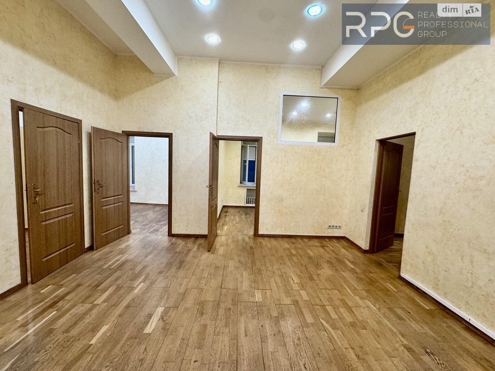 Аренда офисного помещения в Киеве, Архитектора Городецкого улица 11Б, помещений - 5, этаж - 1 фото 1 Аренда офисного помещения в Киеве, Архитектора Городецкого улица 11Б, помещений - 5, этаж - 1 фото 1