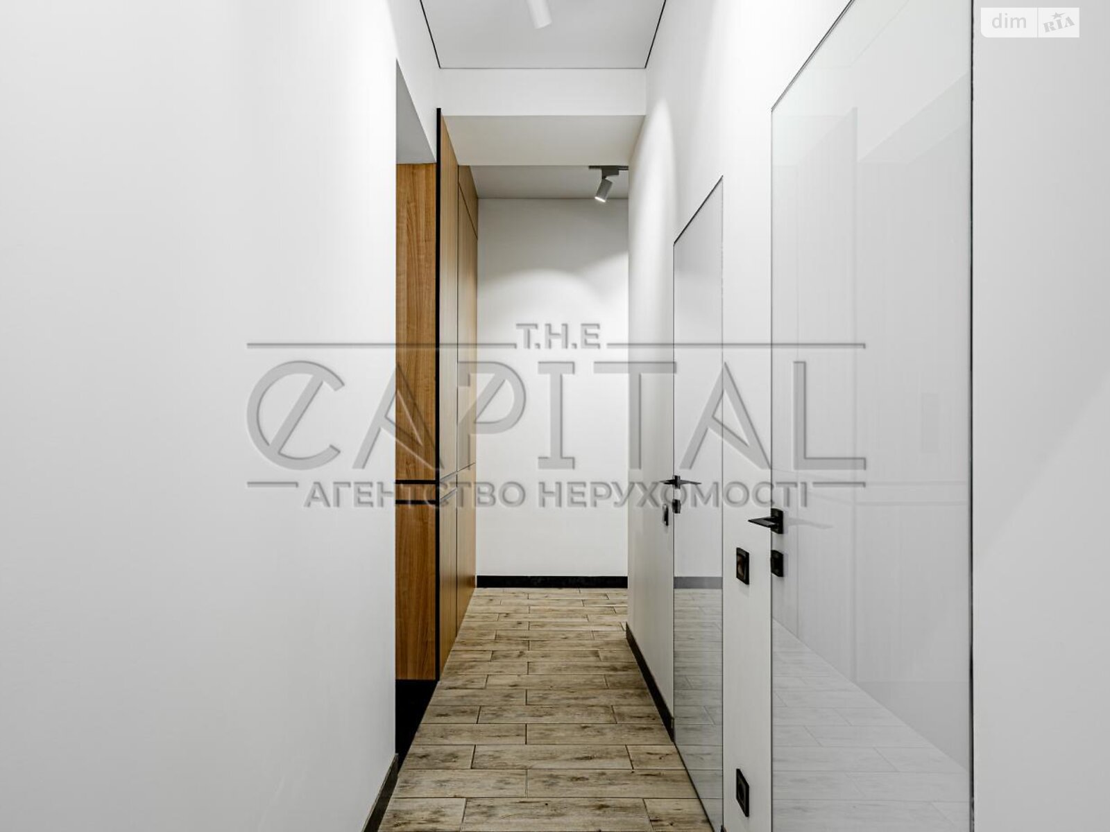 Аренда офисного помещения в Киеве, Бассейная улица 5, помещений - 3, этаж - 4 фото 1 Аренда офисного помещения в Киеве, Бассейная улица 5, помещений - 3, этаж - 4 фото 1