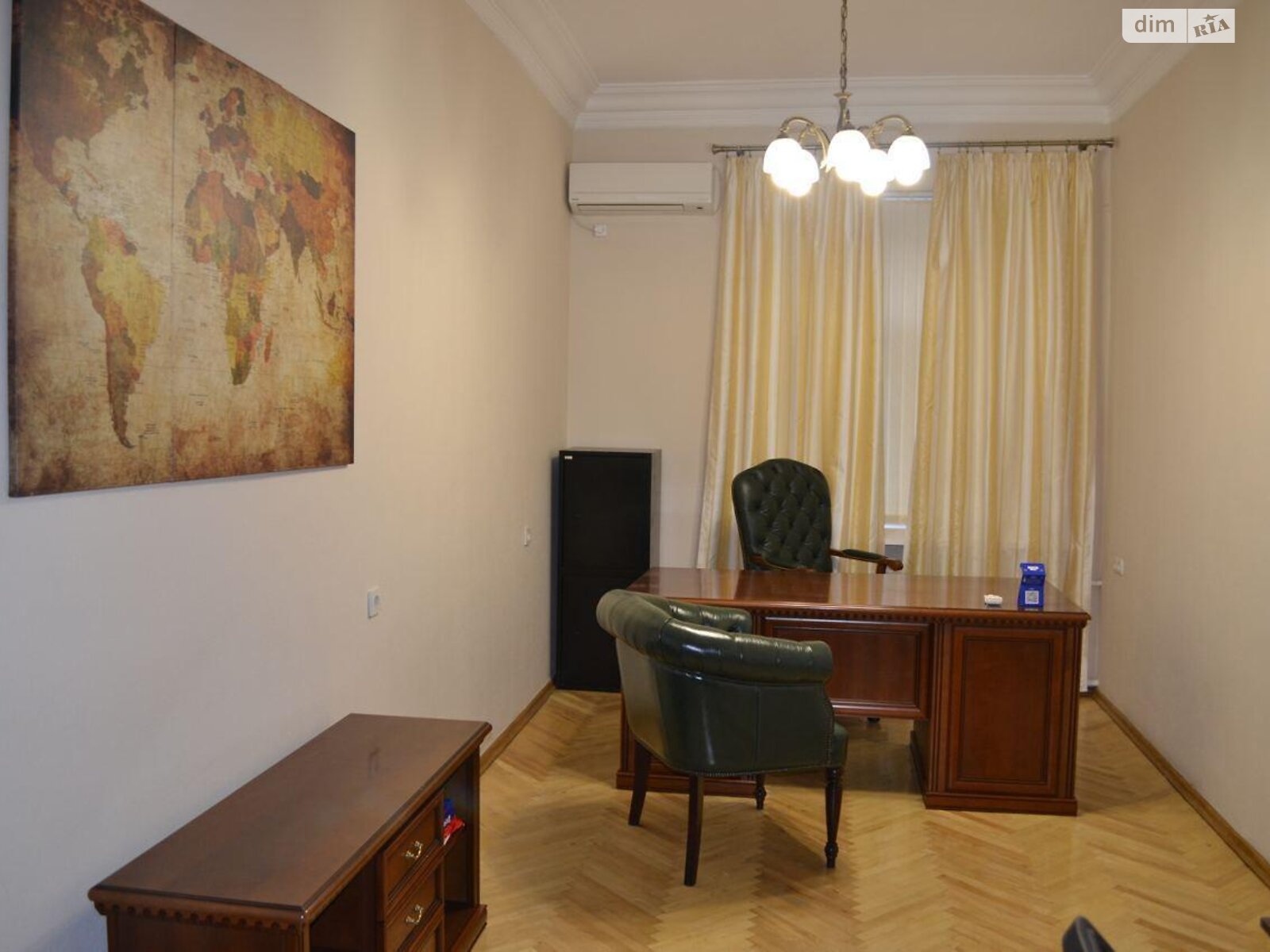 Аренда офисного помещения в Киеве, Крещатик улица 25, помещений - 3, этаж - 1 фото 1