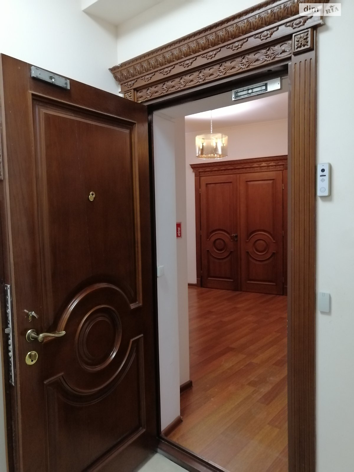 Аренда офисного помещения в Киеве, Крутой спуск 7, помещений - 5, этаж - 7 фото 1 Аренда офисного помещения в Киеве, Крутой спуск 7, помещений - 5, этаж - 7 фото 1