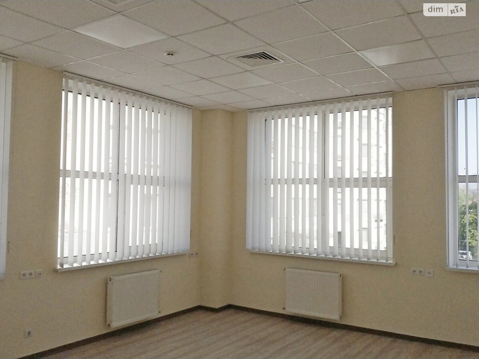 Оренда офісного приміщення в Києві, Юрія Іллєнка вулиця, приміщень - 3, поверх - 3 фото 1 Оренда офісного приміщення в Києві, Юрія Іллєнка вулиця, приміщень - 3, поверх - 3 фото 1