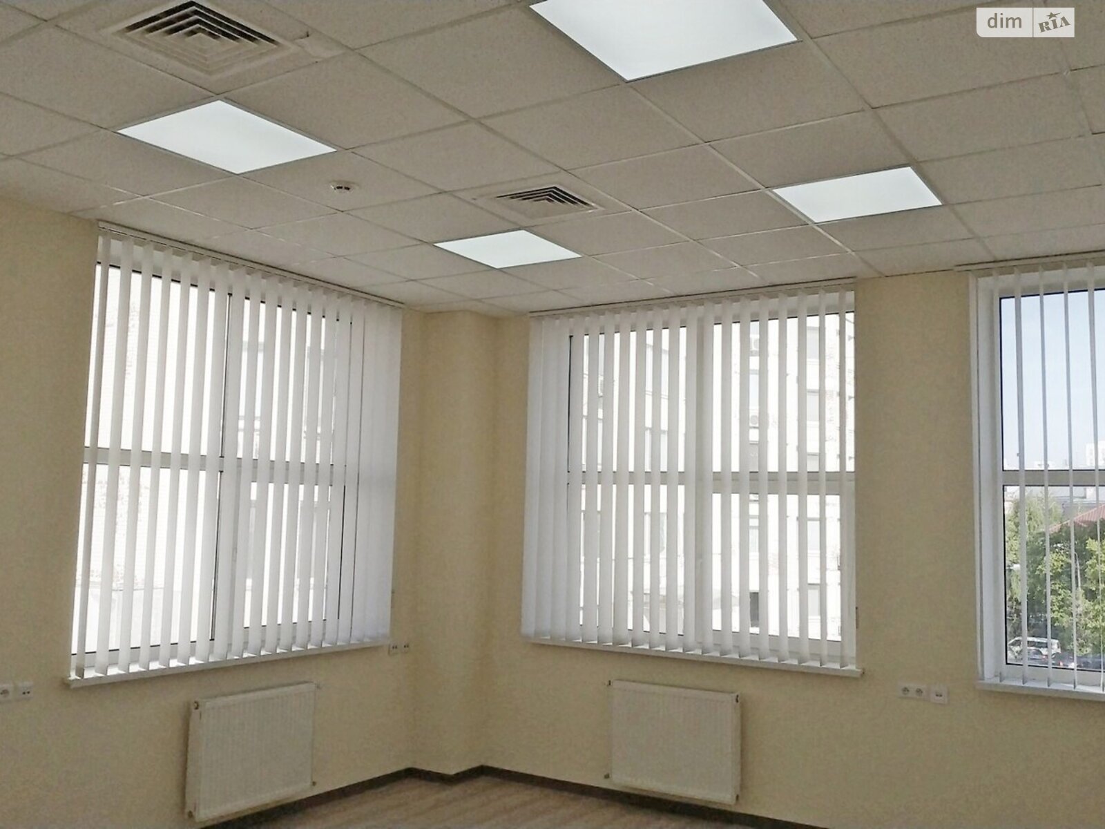 Оренда офісного приміщення в Києві, Юрія Іллєнка вулиця, приміщень - 3, поверх - 3 фото 1 Оренда офісного приміщення в Києві, Юрія Іллєнка вулиця, приміщень - 3, поверх - 3 фото 1