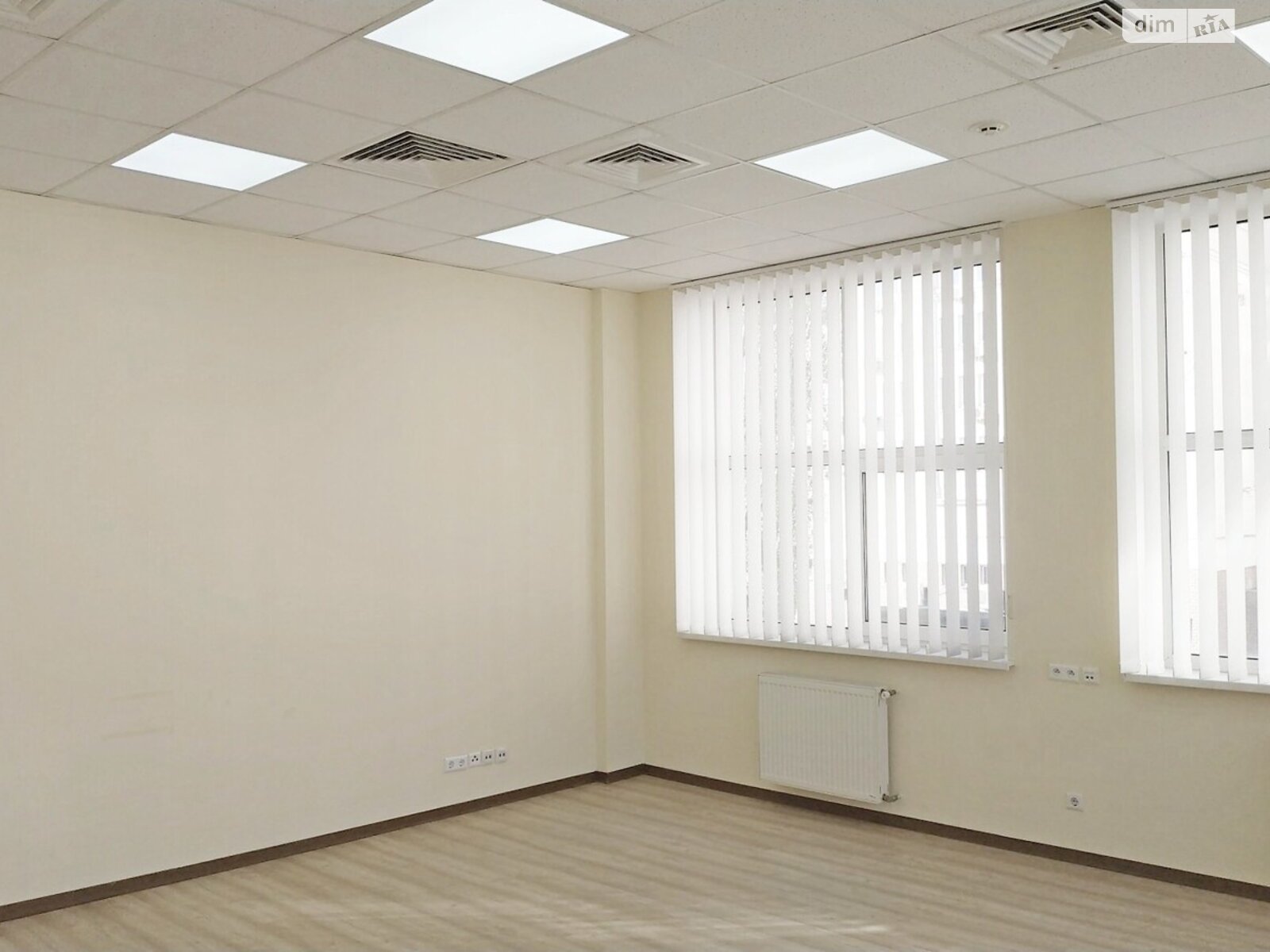 Оренда офісного приміщення в Києві, Юрія Іллєнка вулиця, приміщень - 3, поверх - 3 фото 1 Оренда офісного приміщення в Києві, Юрія Іллєнка вулиця, приміщень - 3, поверх - 3 фото 1