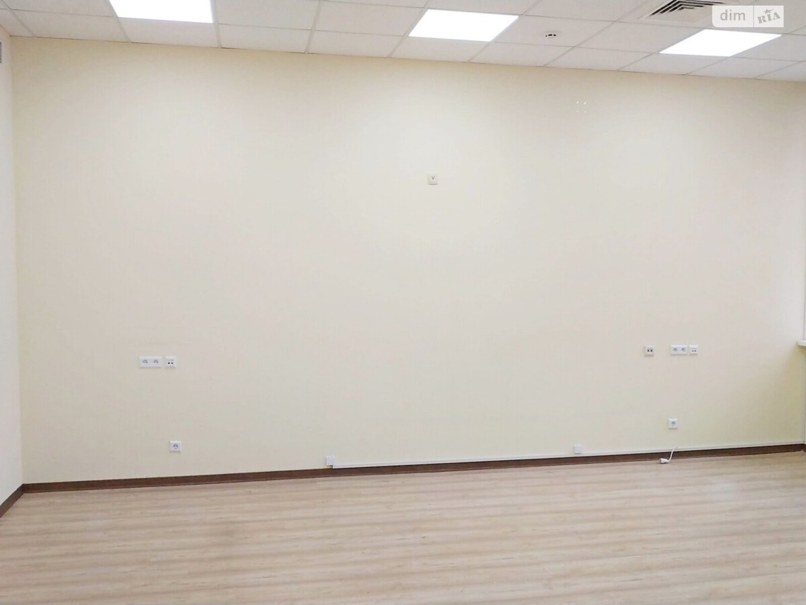 Оренда офісного приміщення в Києві, Юрія Іллєнка вулиця, приміщень - 3, поверх - 3 фото 1 Оренда офісного приміщення в Києві, Юрія Іллєнка вулиця, приміщень - 3, поверх - 3 фото 1