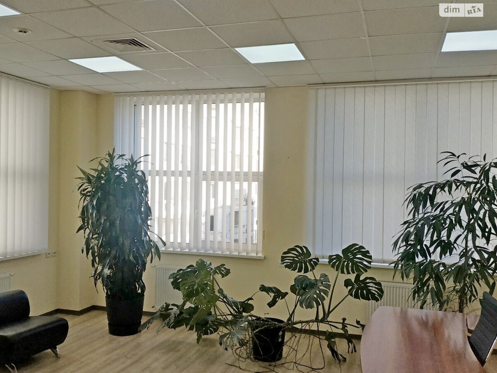 Оренда офісного приміщення в Києві, Юрія Іллєнка вулиця, приміщень - 3, поверх - 3 фото 1 Оренда офісного приміщення в Києві, Юрія Іллєнка вулиця, приміщень - 3, поверх - 3 фото 1