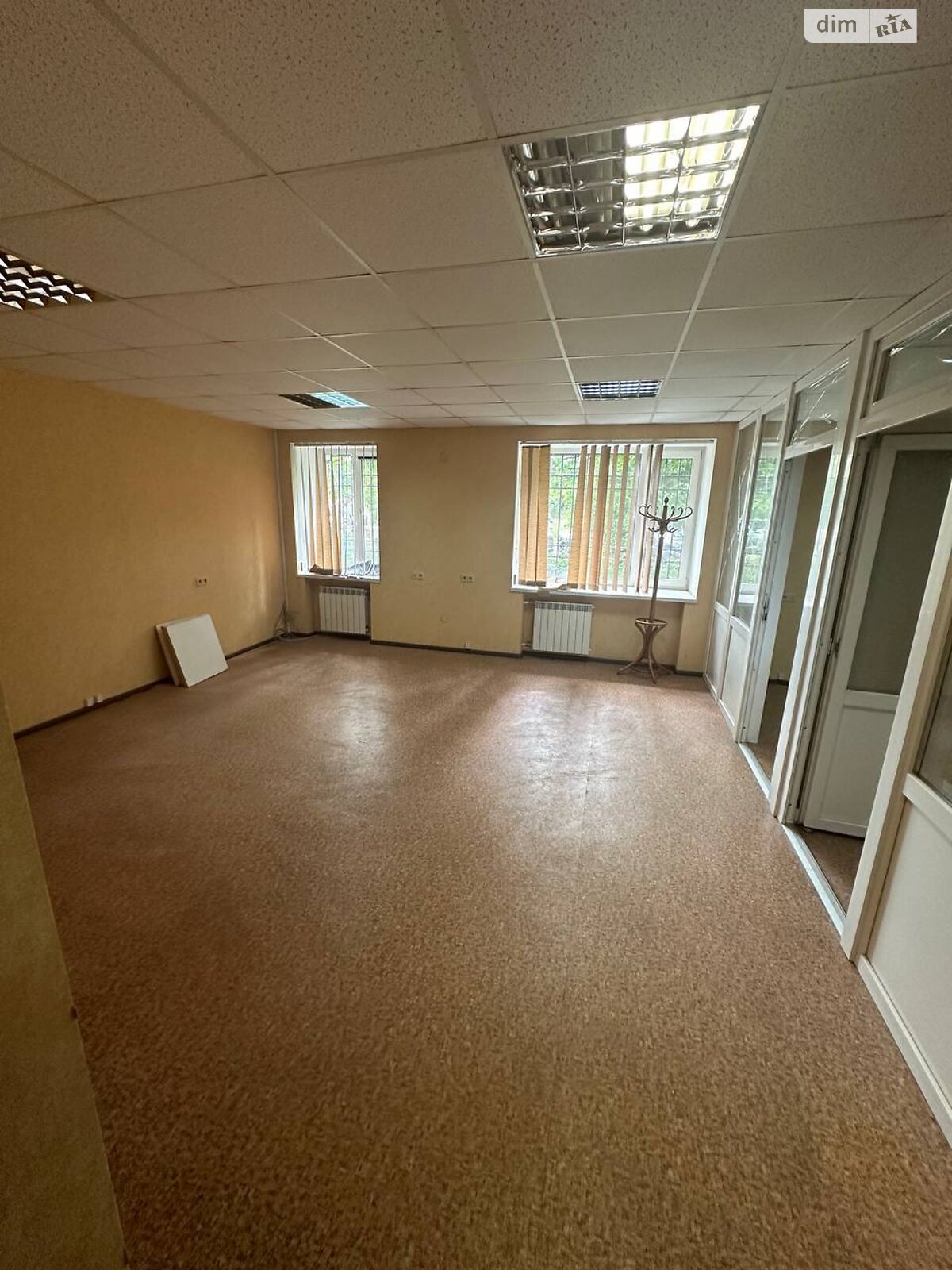 Оренда офісного приміщення в Києві, Зоологічна вулиця 4А, приміщень - 1, поверх - 1 фото 1 Оренда офісного приміщення в Києві, Зоологічна вулиця 4А, приміщень - 1, поверх - 1 фото 1