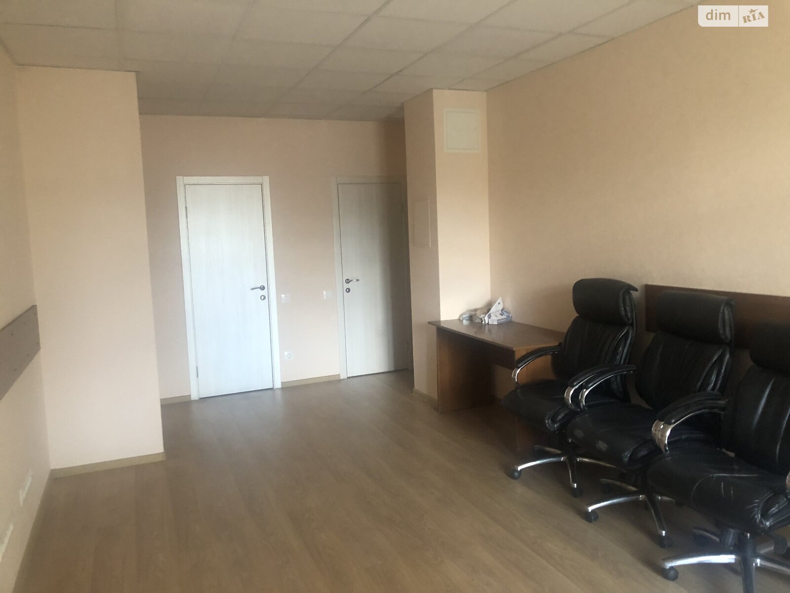 Аренда офисного помещения в Киеве, Маккейна Джона улица 12, помещений - 1, этаж - 3 фото 1