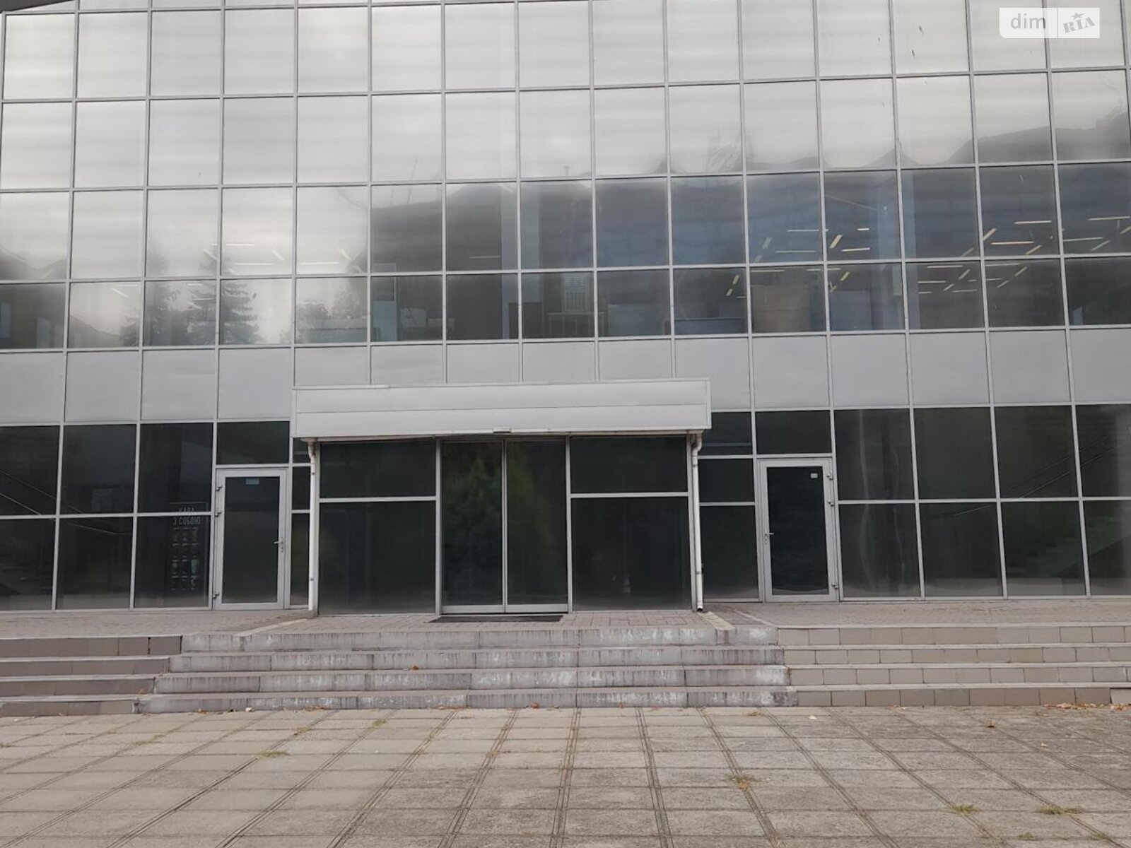 Аренда офисного помещения в Киеве, Леся Курбаса (50-летия Октября) проспект 2Г, помещений - 1, этаж - 1 фото 1